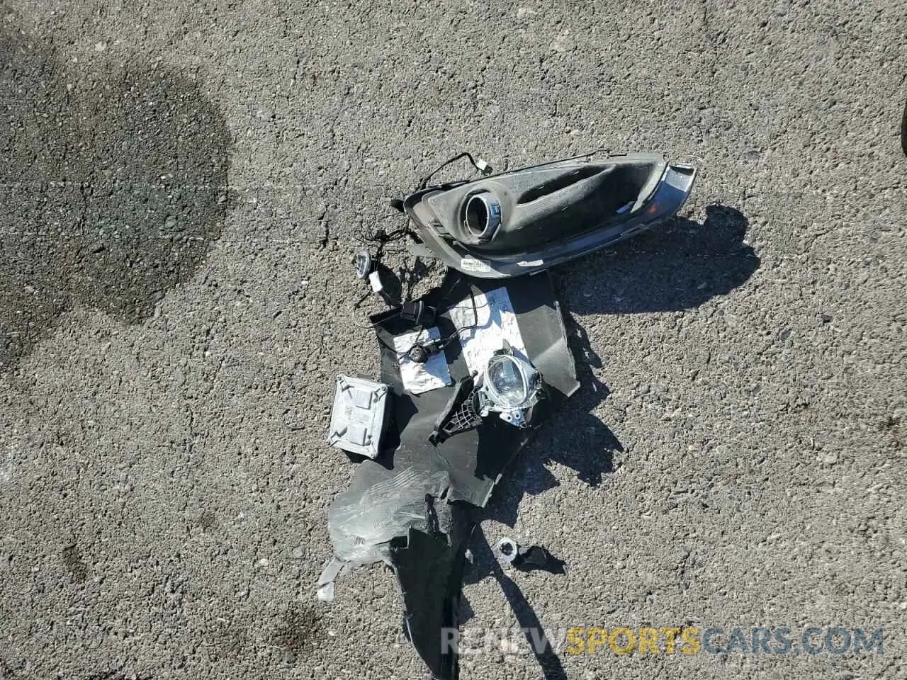 15 Photograph of a damaged car 2C4RC1BG7LR130303 CHRYSLER PACIFICA 2020