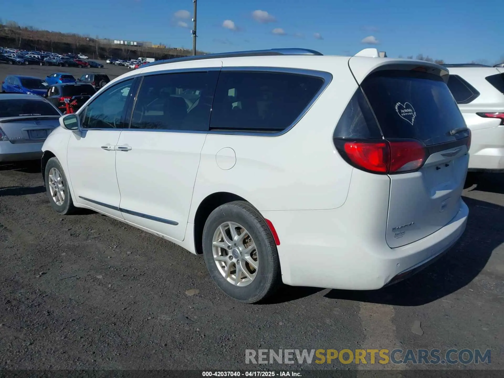 3 Photograph of a damaged car 2C4RC1BG7LR139258 CHRYSLER PACIFICA 2020