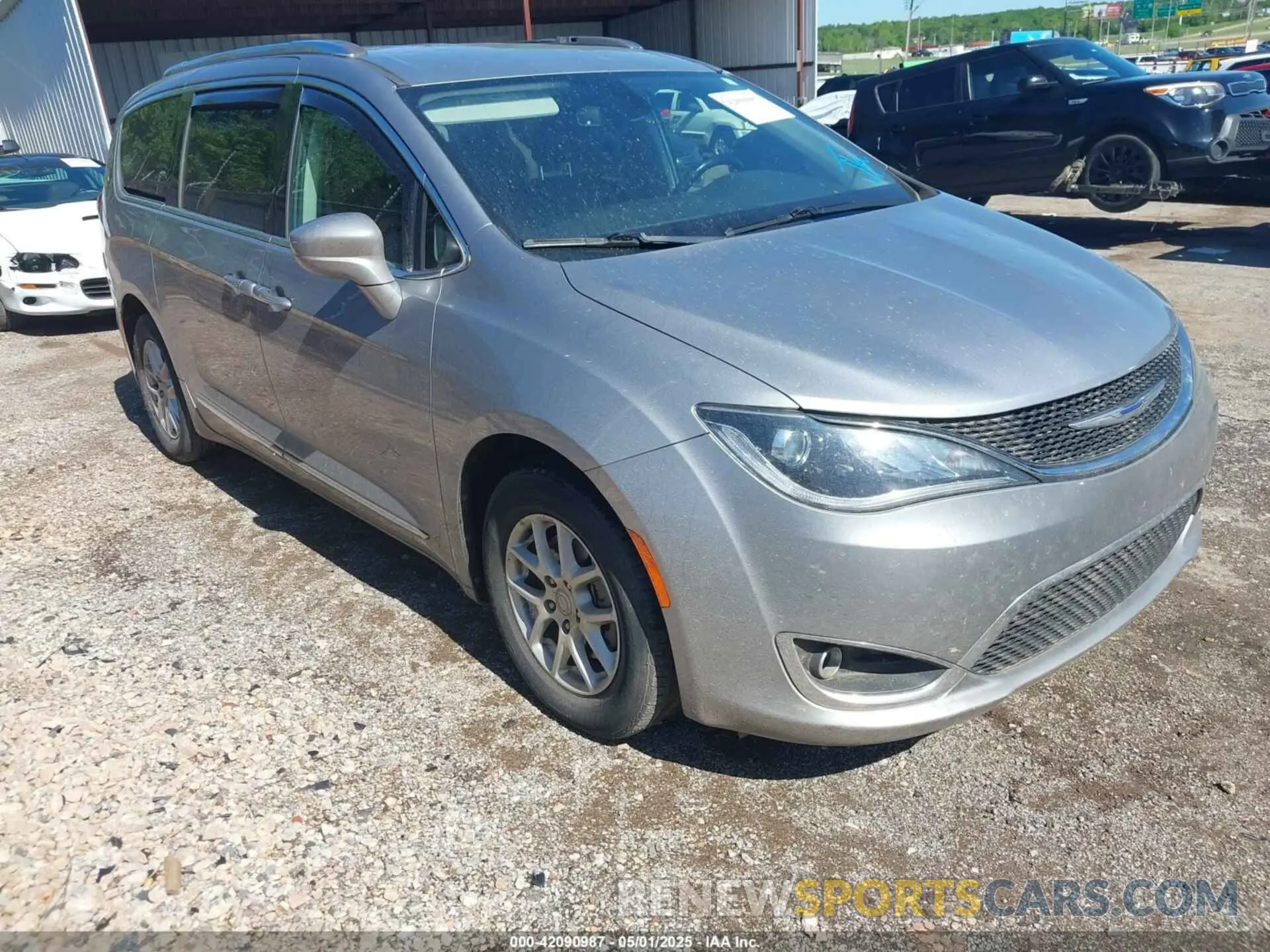 1 Photograph of a damaged car 2C4RC1BG7LR140622 CHRYSLER PACIFICA 2020
