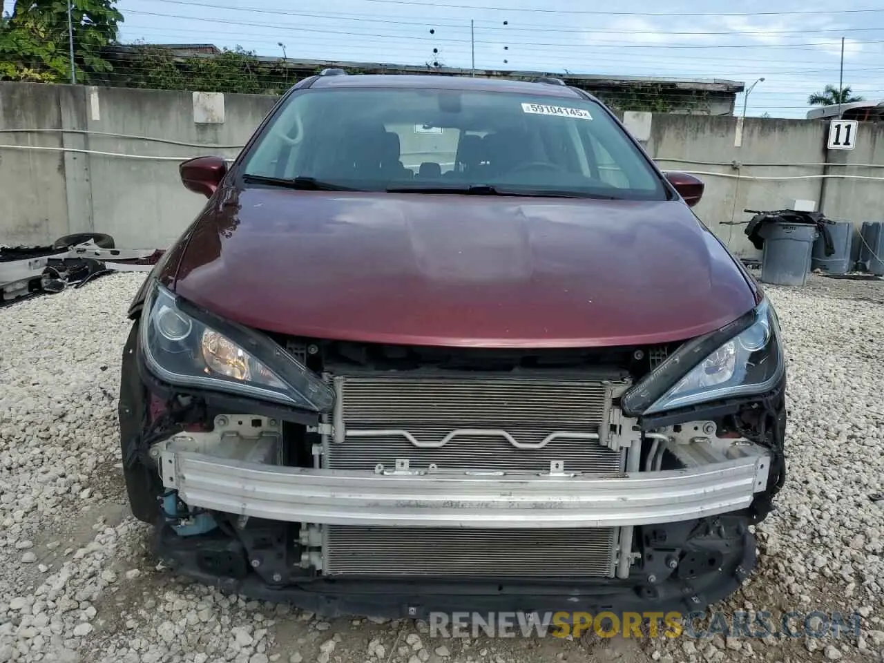 5 Photograph of a damaged car 2C4RC1BG7LR234063 CHRYSLER PACIFICA 2020