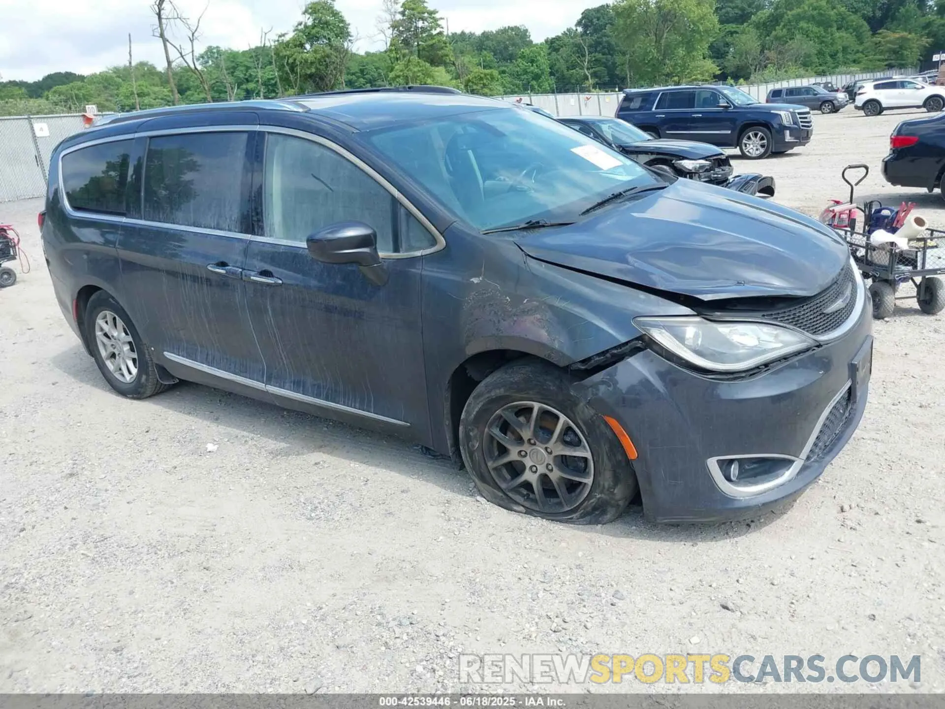 1 Photograph of a damaged car 2C4RC1BG7LR274384 CHRYSLER PACIFICA 2020