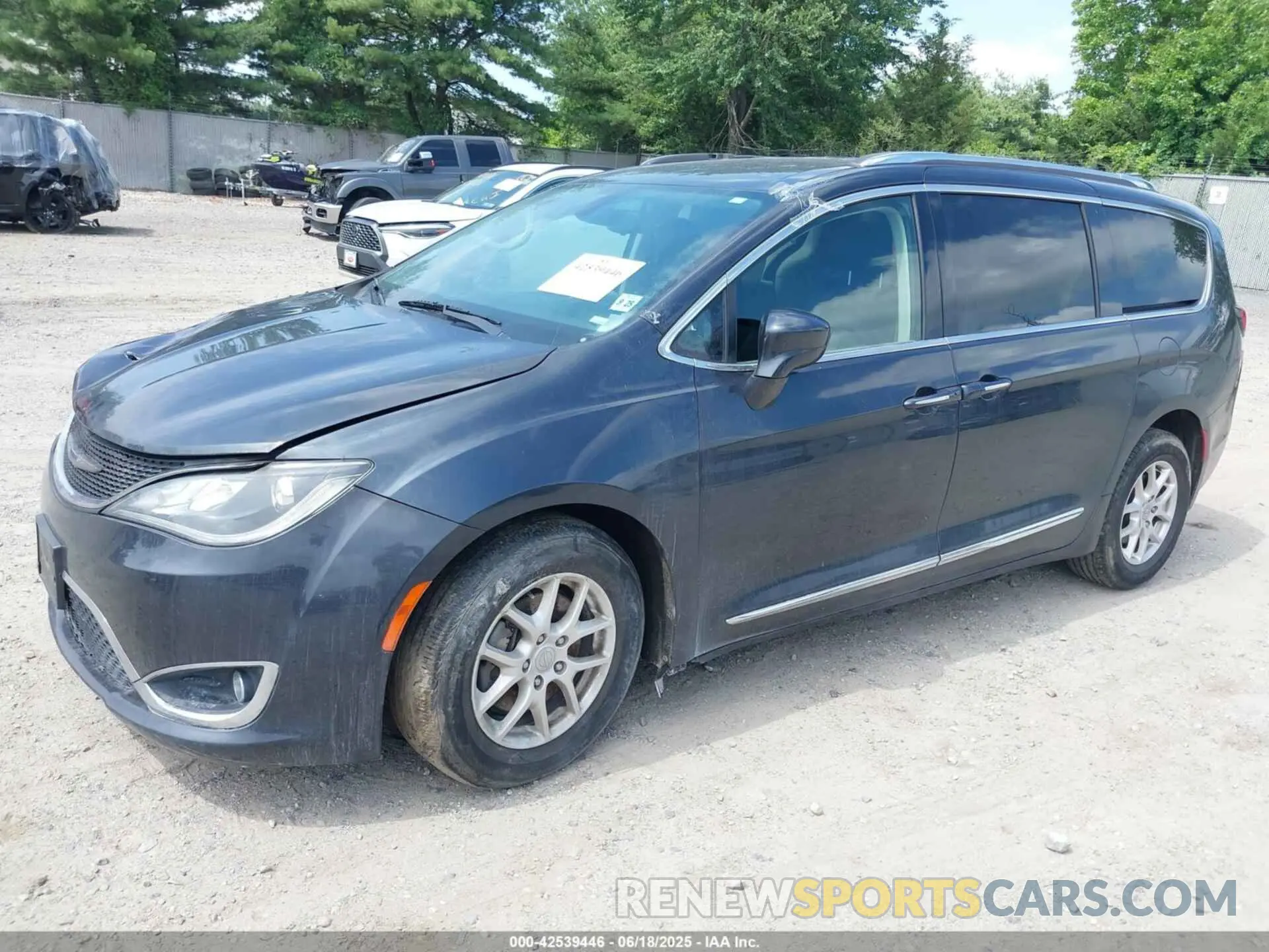2 Photograph of a damaged car 2C4RC1BG7LR274384 CHRYSLER PACIFICA 2020
