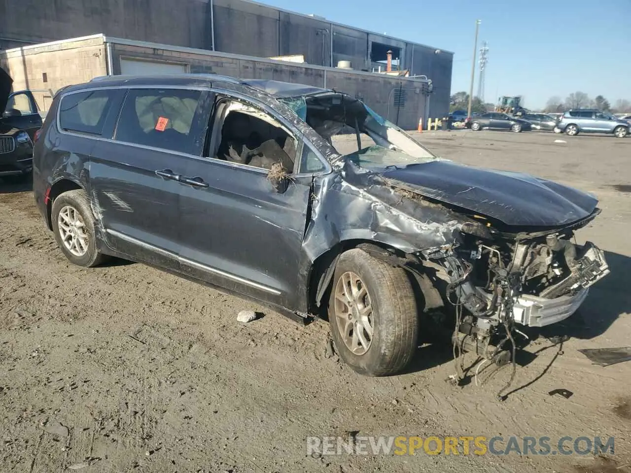 4 Photograph of a damaged car 2C4RC1BG7LR275552 CHRYSLER PACIFICA 2020