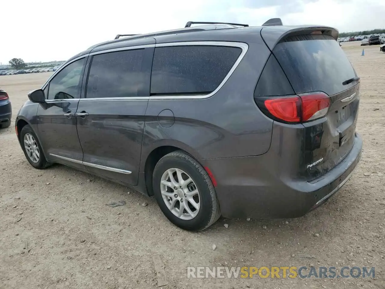 2 Photograph of a damaged car 2C4RC1BG9LR133672 CHRYSLER PACIFICA 2020