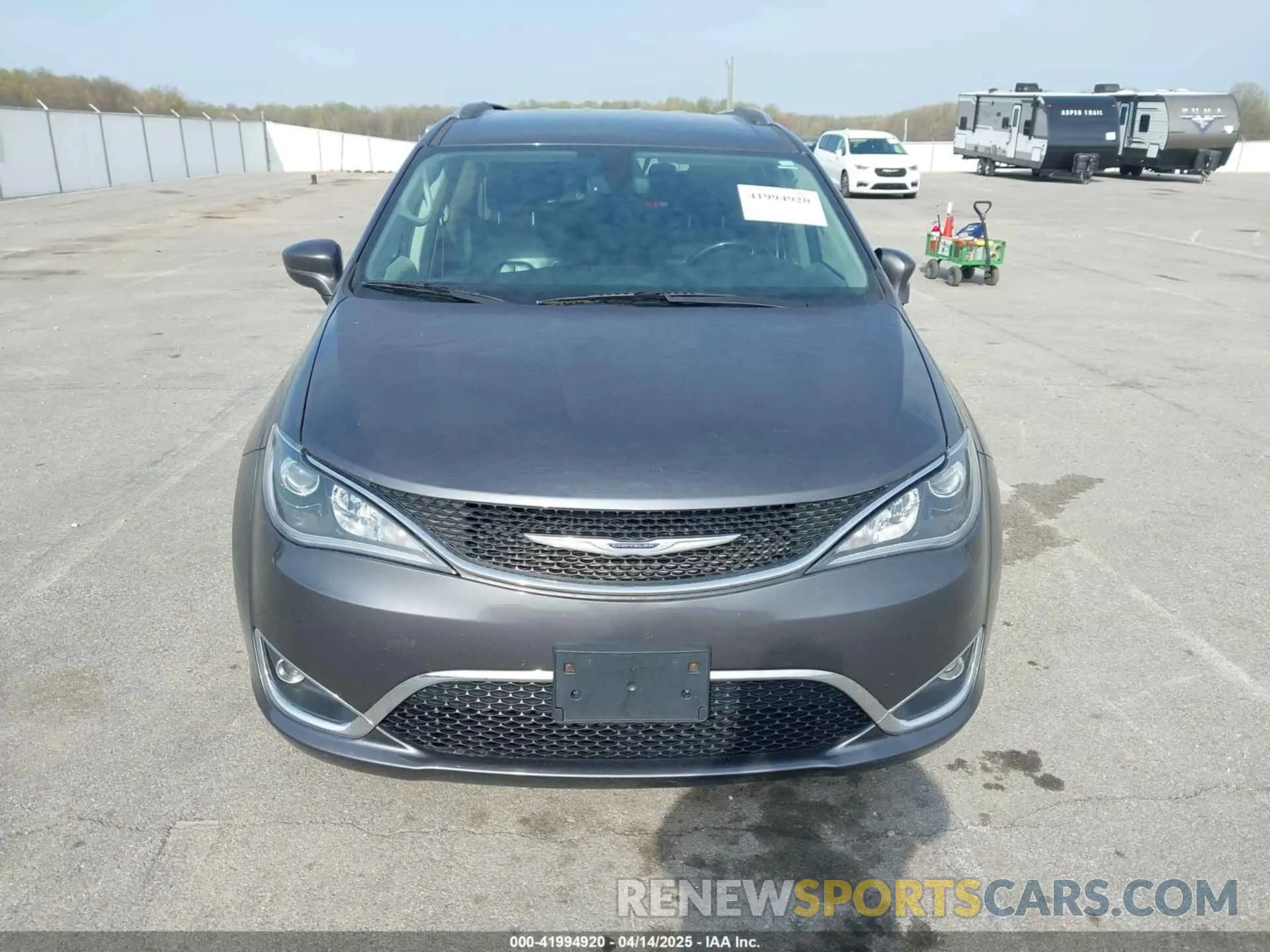 12 Photograph of a damaged car 2C4RC1BG9LR268909 CHRYSLER PACIFICA 2020
