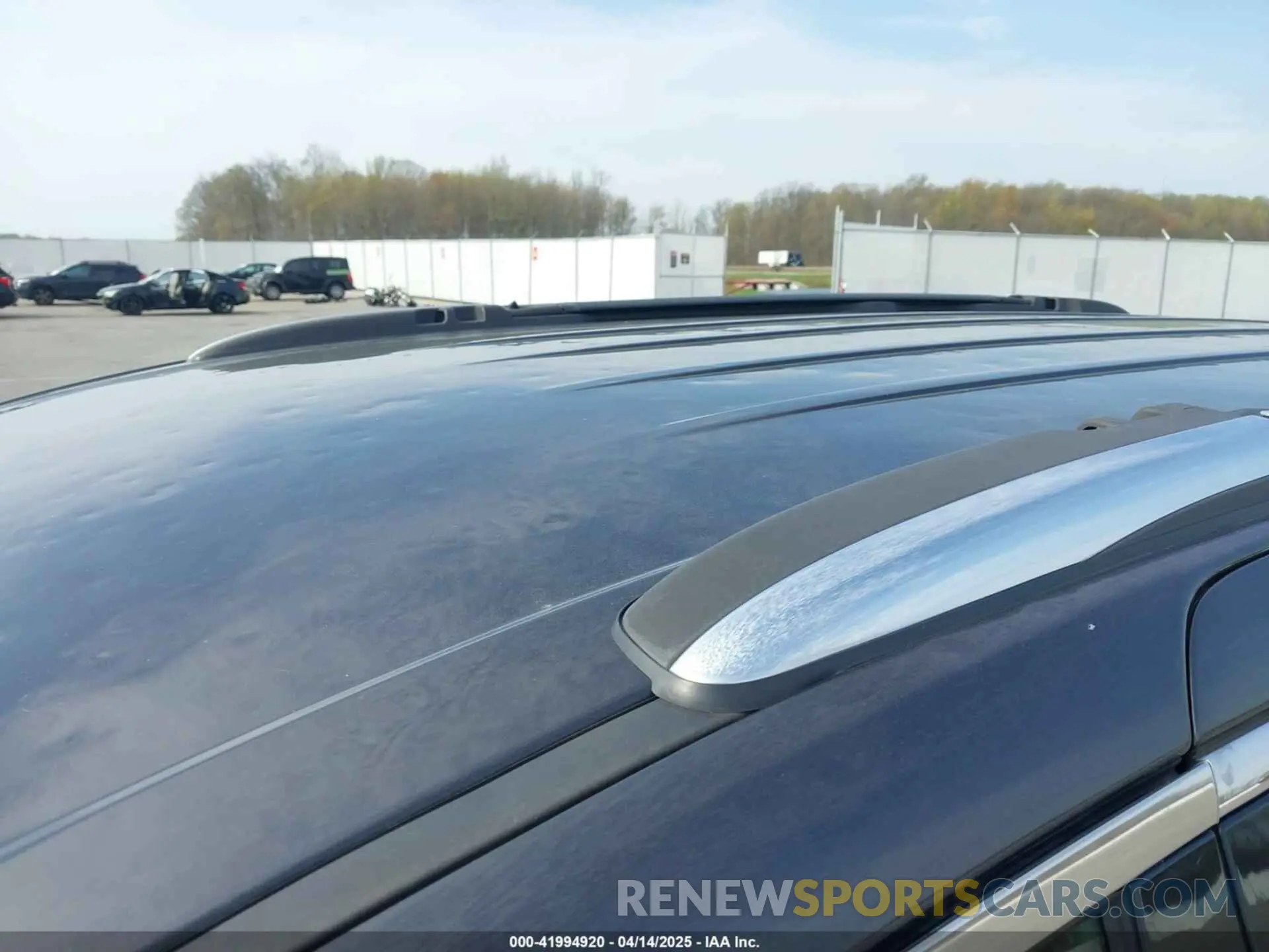 17 Photograph of a damaged car 2C4RC1BG9LR268909 CHRYSLER PACIFICA 2020