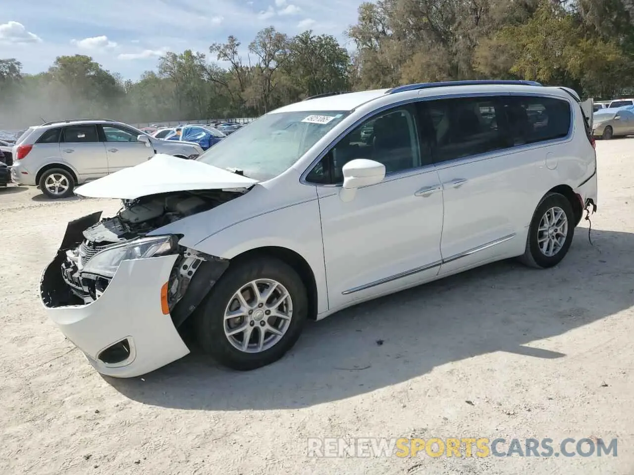 1 Photograph of a damaged car 2C4RC1BGXLR114550 CHRYSLER PACIFICA 2020