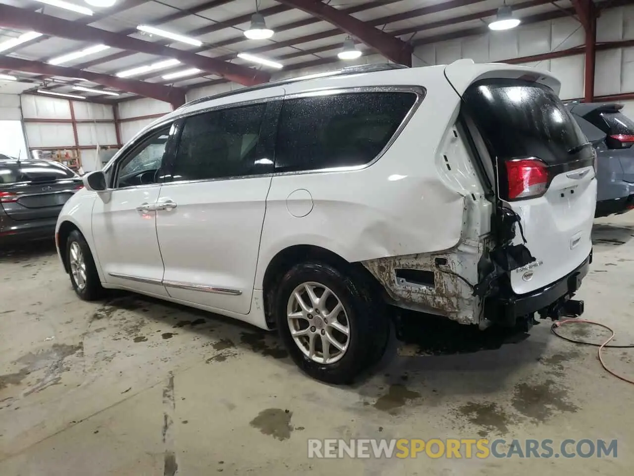 2 Photograph of a damaged car 2C4RC1BGXLR128514 CHRYSLER PACIFICA 2020