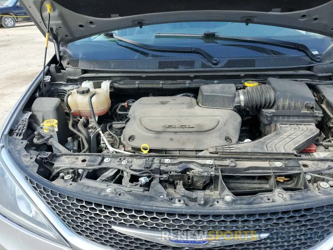 11 Photograph of a damaged car 2C4RC1BGXLR183299 CHRYSLER PACIFICA 2020