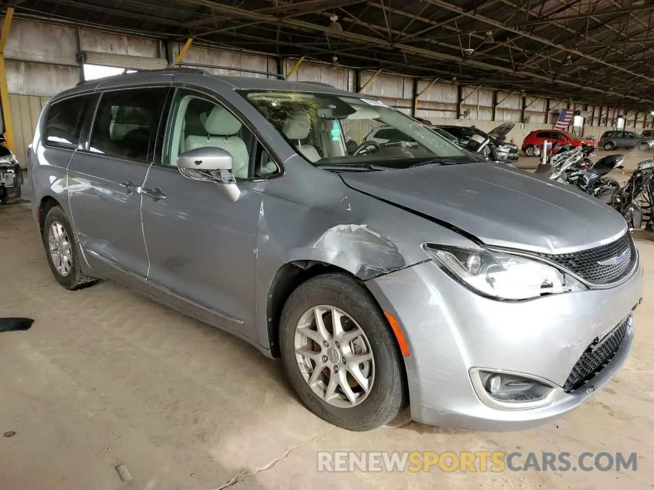 4 Photograph of a damaged car 2C4RC1BGXLR211182 CHRYSLER PACIFICA 2020