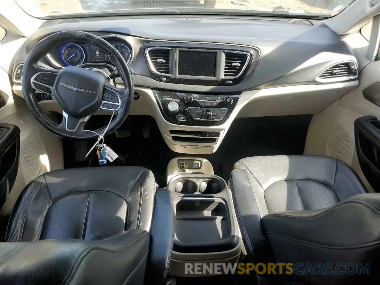 8 Photograph of a damaged car 2C4RC1BGXLR280776 CHRYSLER PACIFICA 2020
