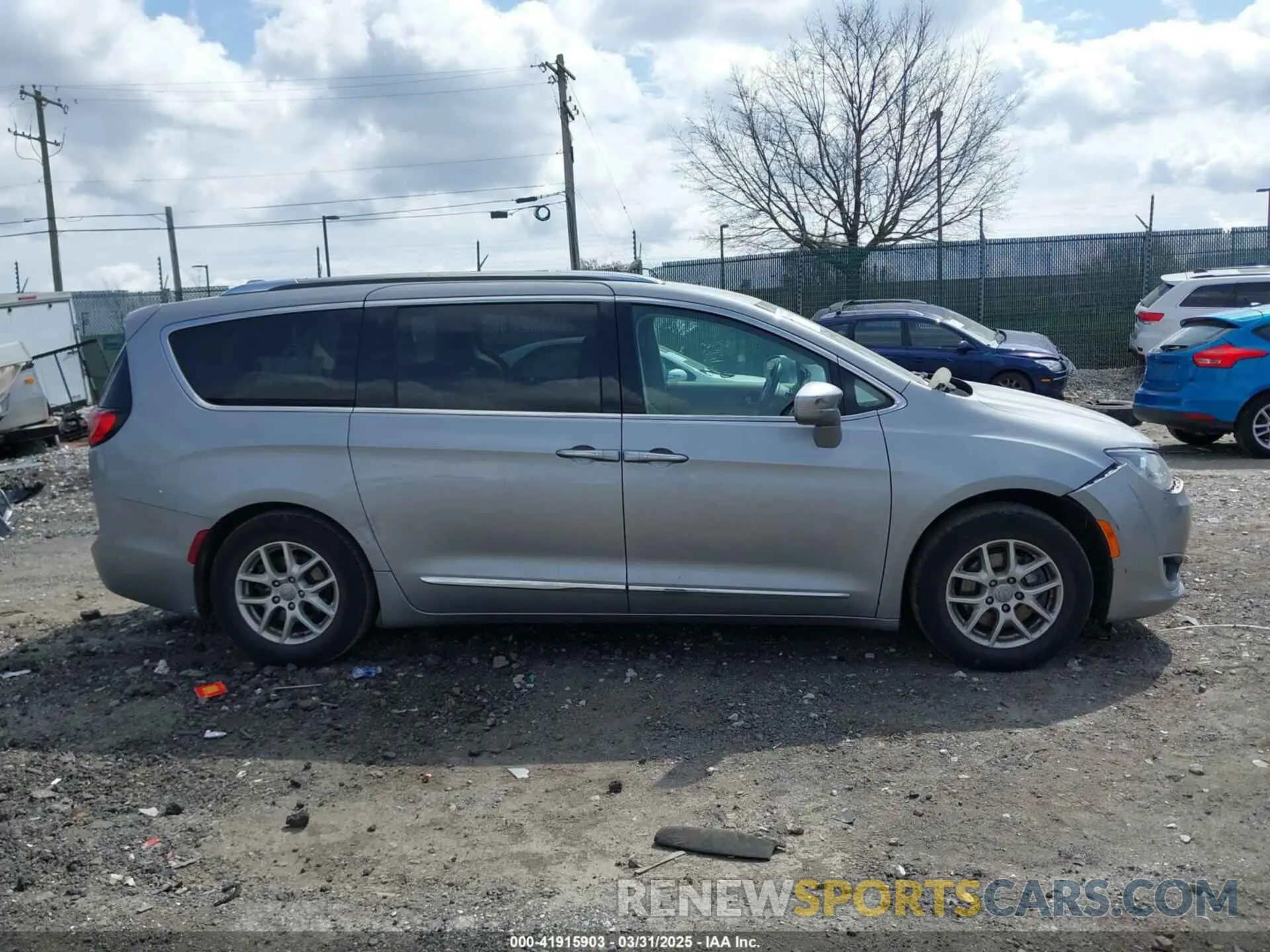 12 Photograph of a damaged car 2C4RC1BGXLR285072 CHRYSLER PACIFICA 2020