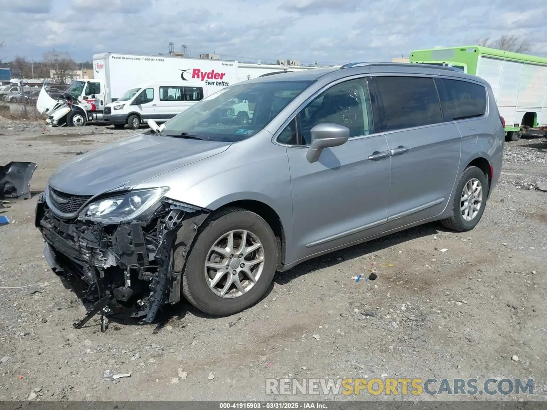 2 Photograph of a damaged car 2C4RC1BGXLR285072 CHRYSLER PACIFICA 2020