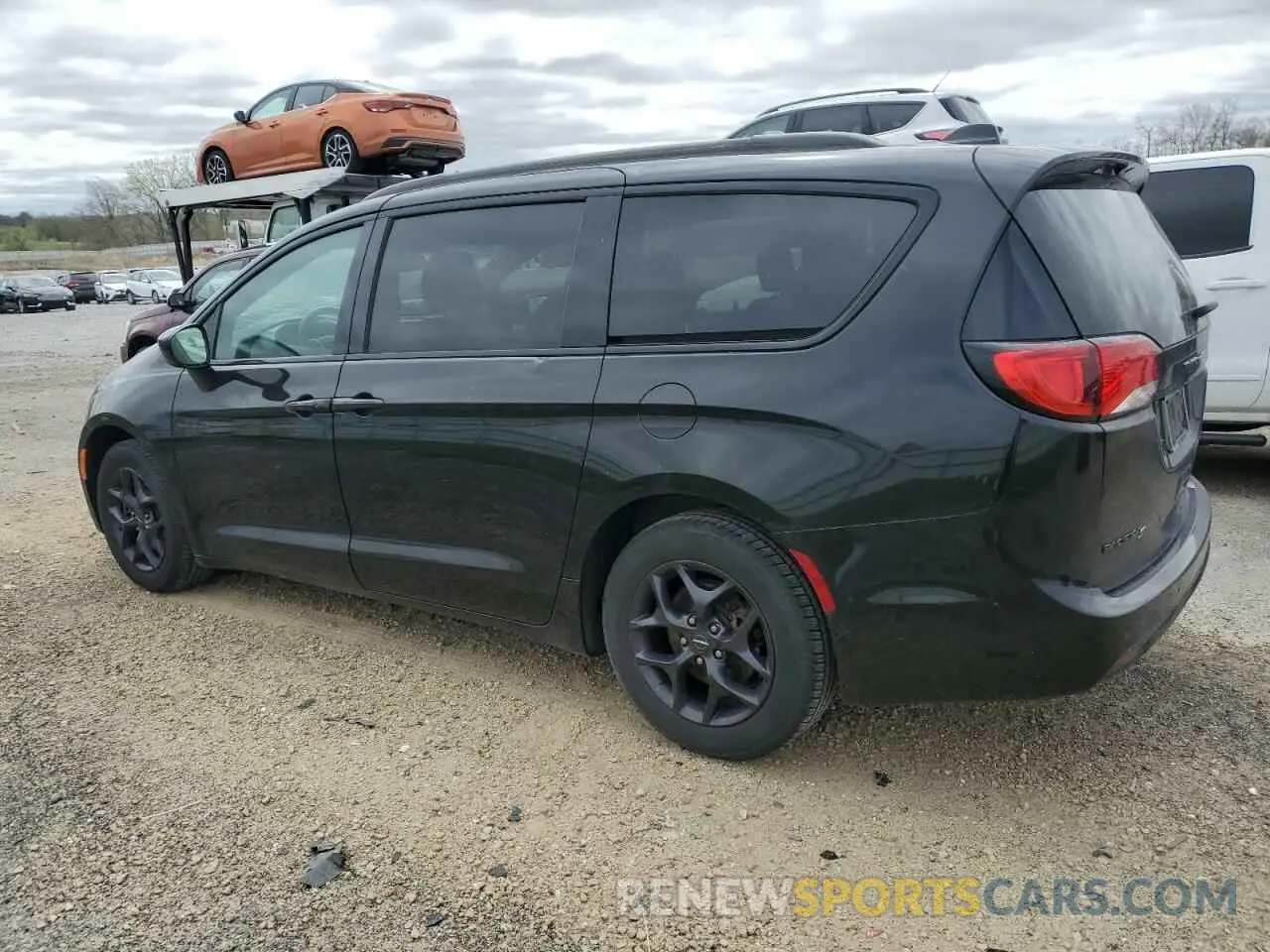 2 Photograph of a damaged car 2C4RC1EG0LR149108 CHRYSLER PACIFICA 2020