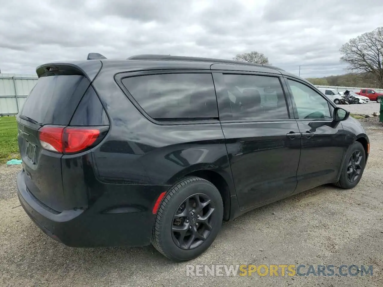 3 Photograph of a damaged car 2C4RC1EG0LR149108 CHRYSLER PACIFICA 2020