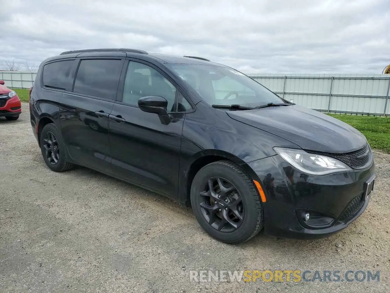 4 Photograph of a damaged car 2C4RC1EG0LR149108 CHRYSLER PACIFICA 2020