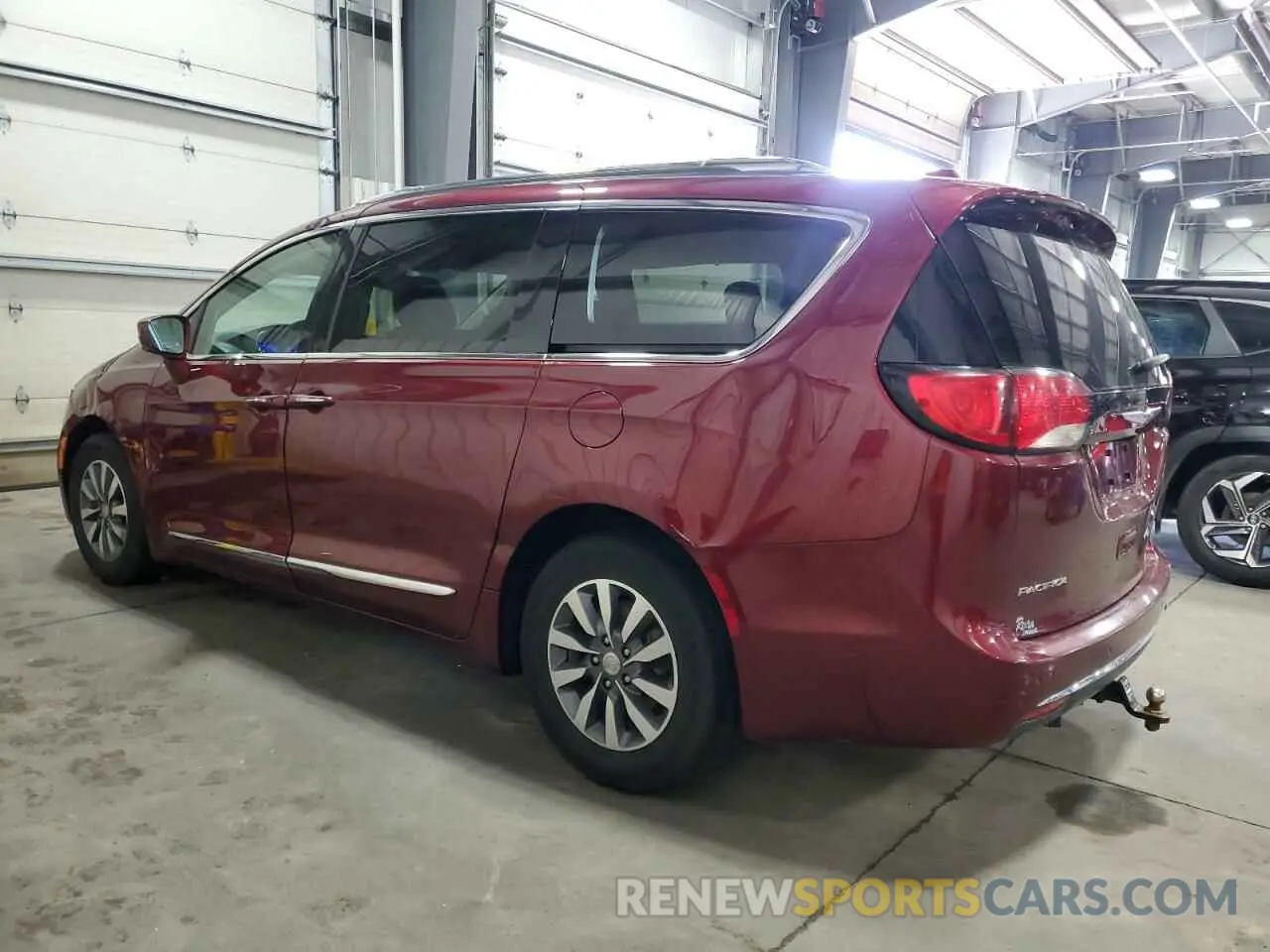 2 Photograph of a damaged car 2C4RC1EG0LR203636 CHRYSLER PACIFICA 2020
