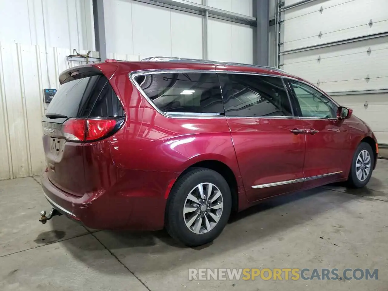 3 Photograph of a damaged car 2C4RC1EG0LR203636 CHRYSLER PACIFICA 2020