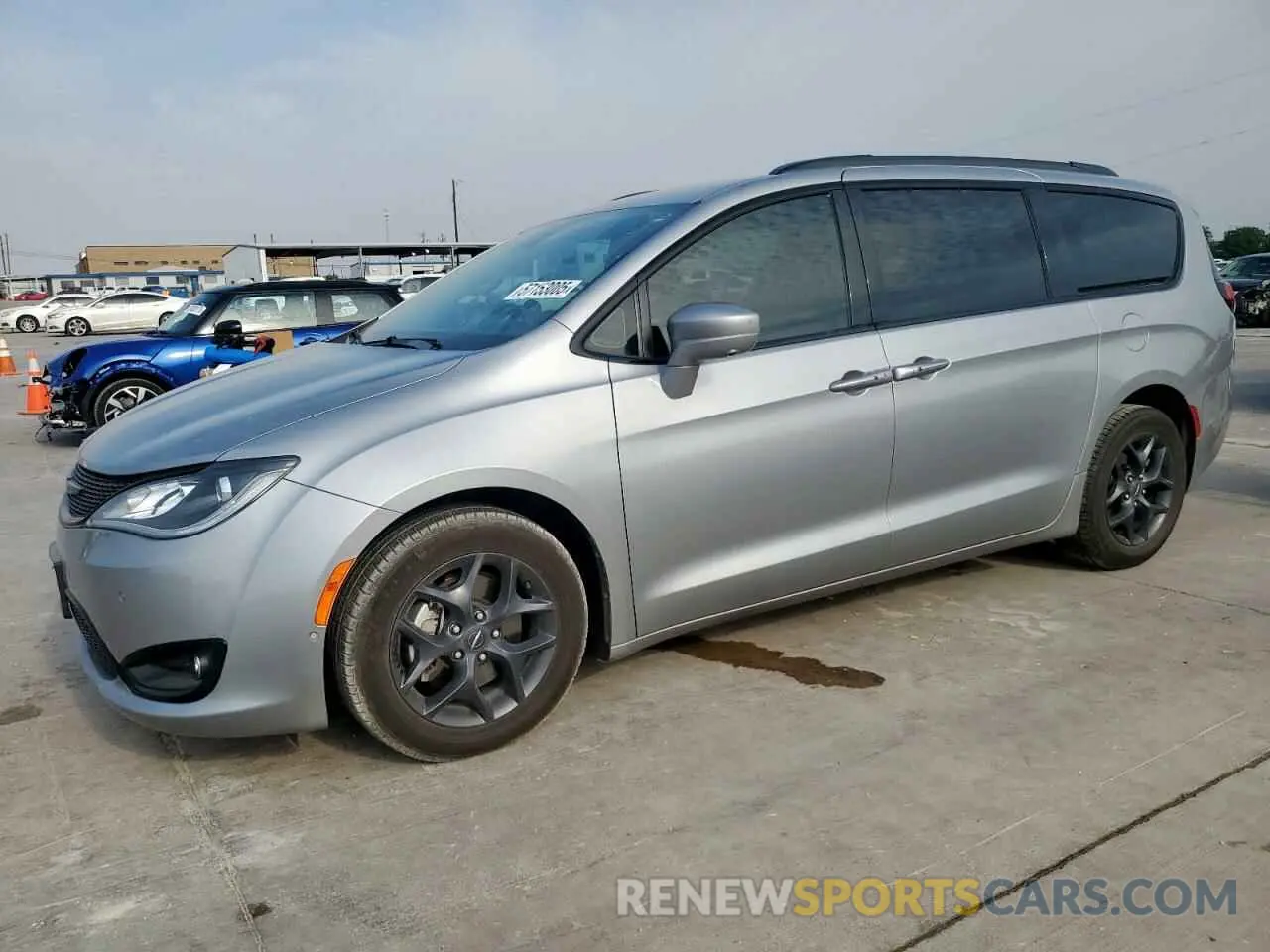 1 Photograph of a damaged car 2C4RC1EG0LR238273 CHRYSLER PACIFICA 2020
