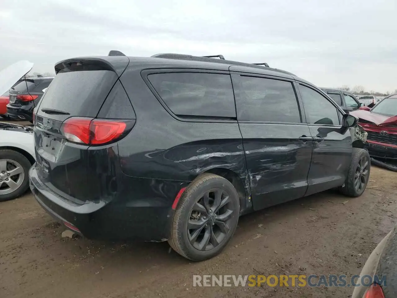 3 Photograph of a damaged car 2C4RC1EG0LR286825 CHRYSLER PACIFICA 2020