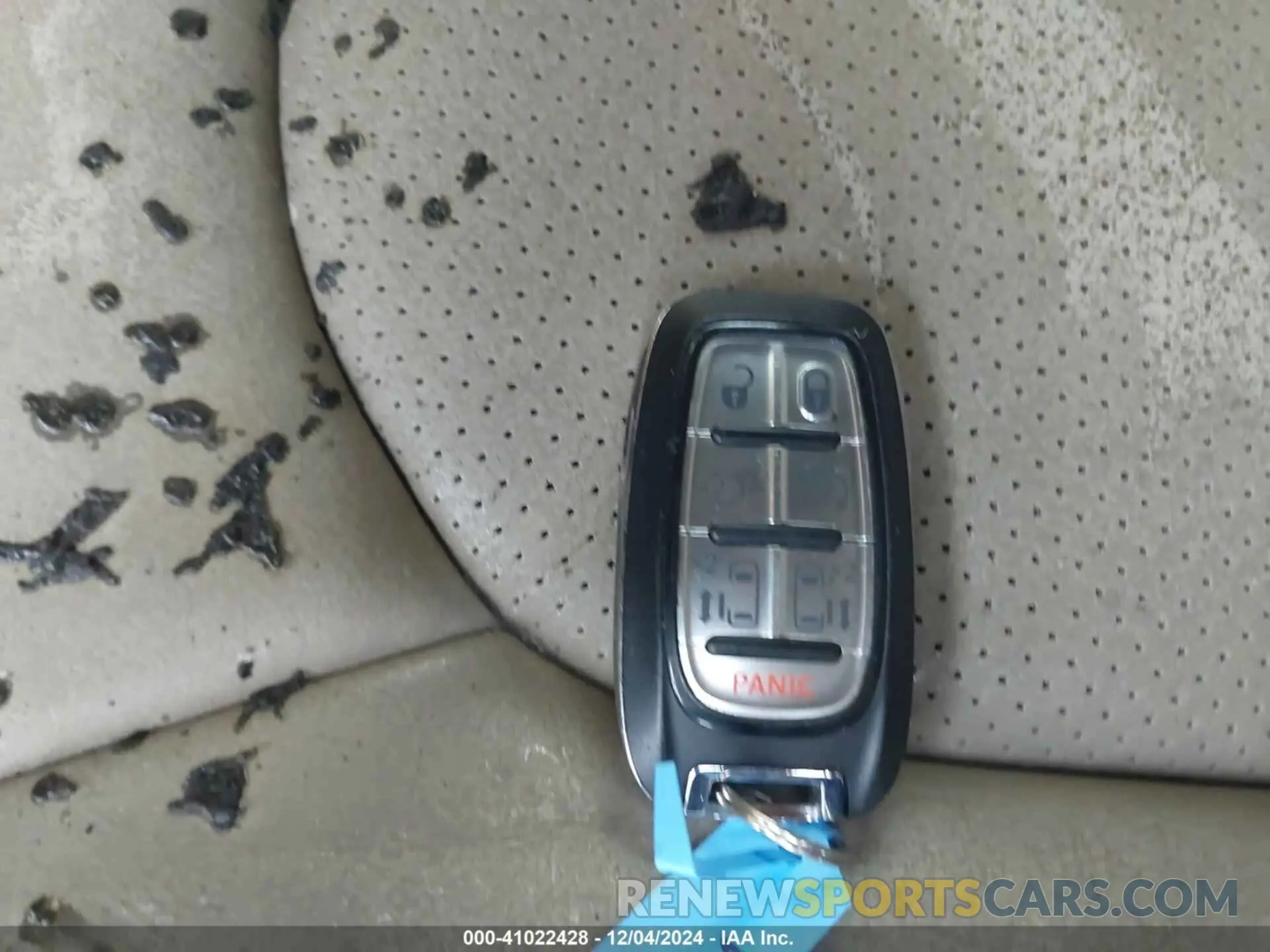 11 Photograph of a damaged car 2C4RC1EG2LR120967 CHRYSLER PACIFICA 2020