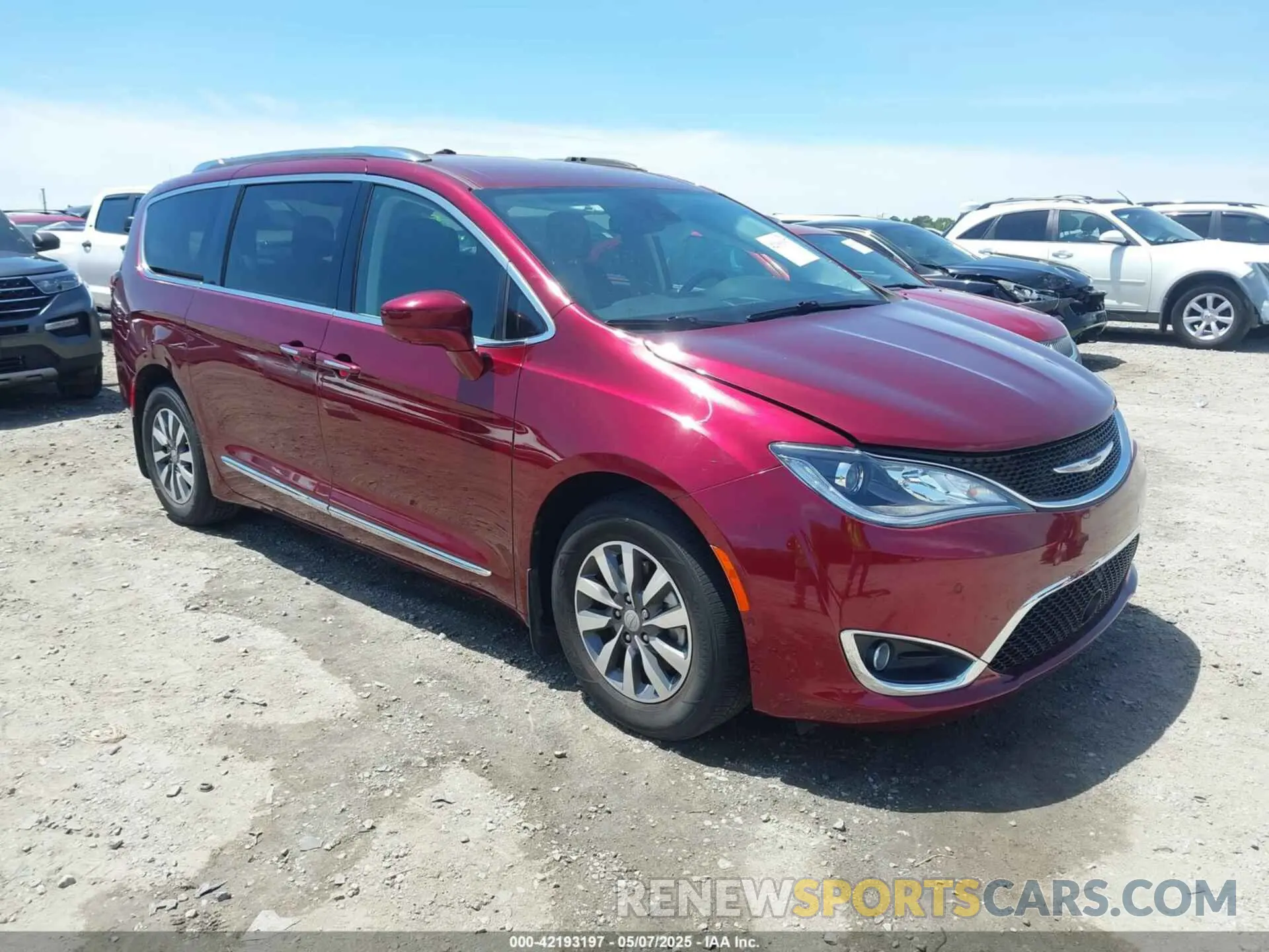 1 Photograph of a damaged car 2C4RC1EG2LR210961 CHRYSLER PACIFICA 2020