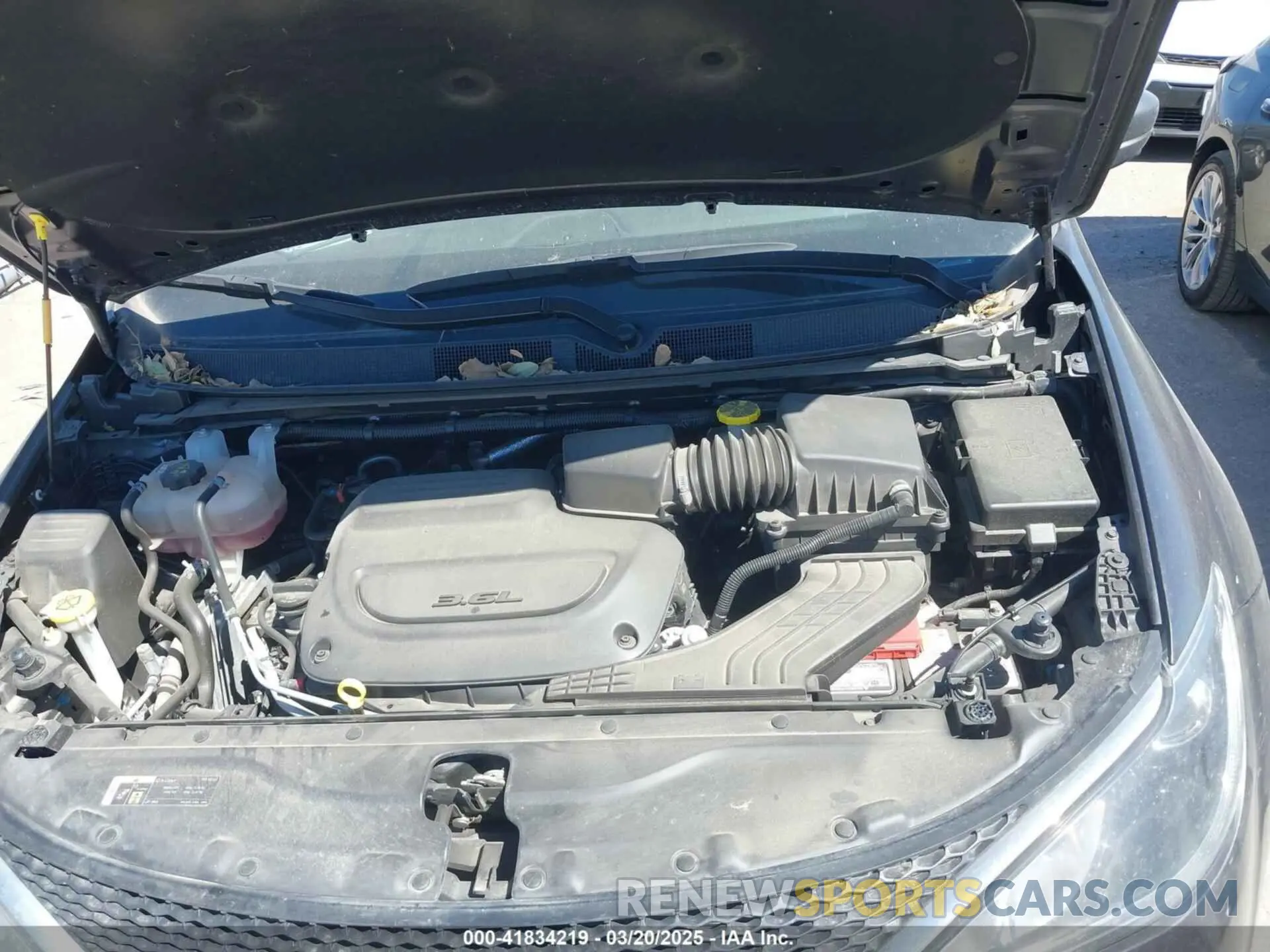 10 Photograph of a damaged car 2C4RC1EG3LR164881 CHRYSLER PACIFICA 2020