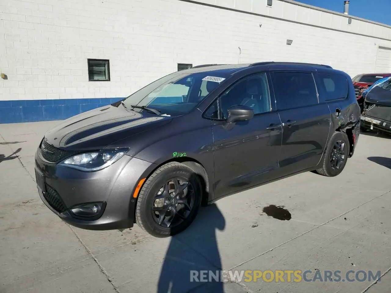 1 Photograph of a damaged car 2C4RC1EG4LR125555 CHRYSLER PACIFICA 2020