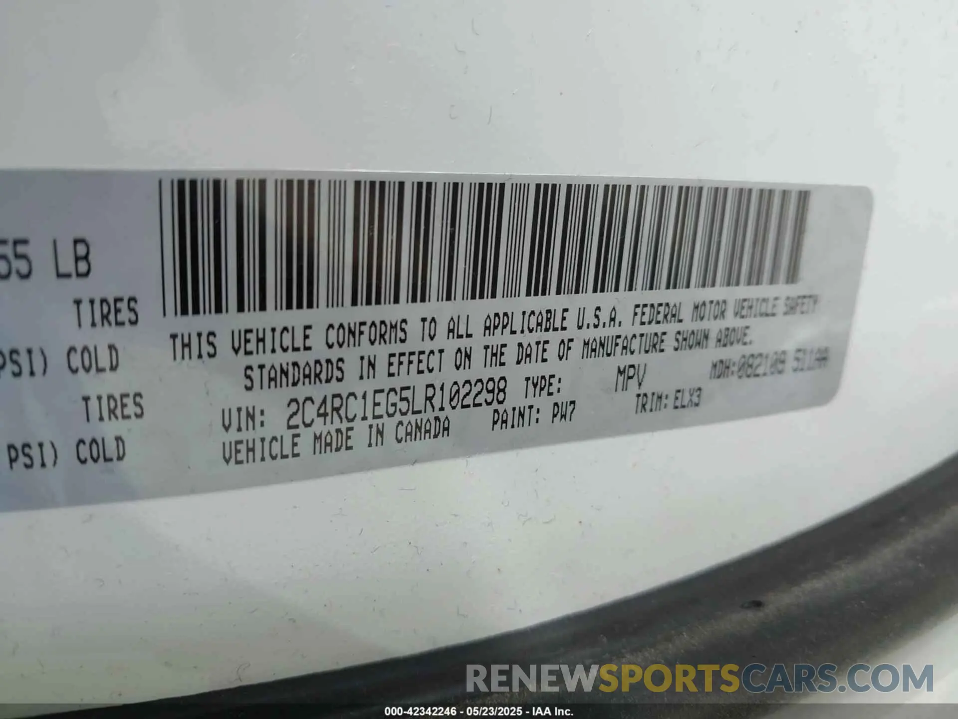 9 Photograph of a damaged car 2C4RC1EG5LR102298 CHRYSLER PACIFICA 2020