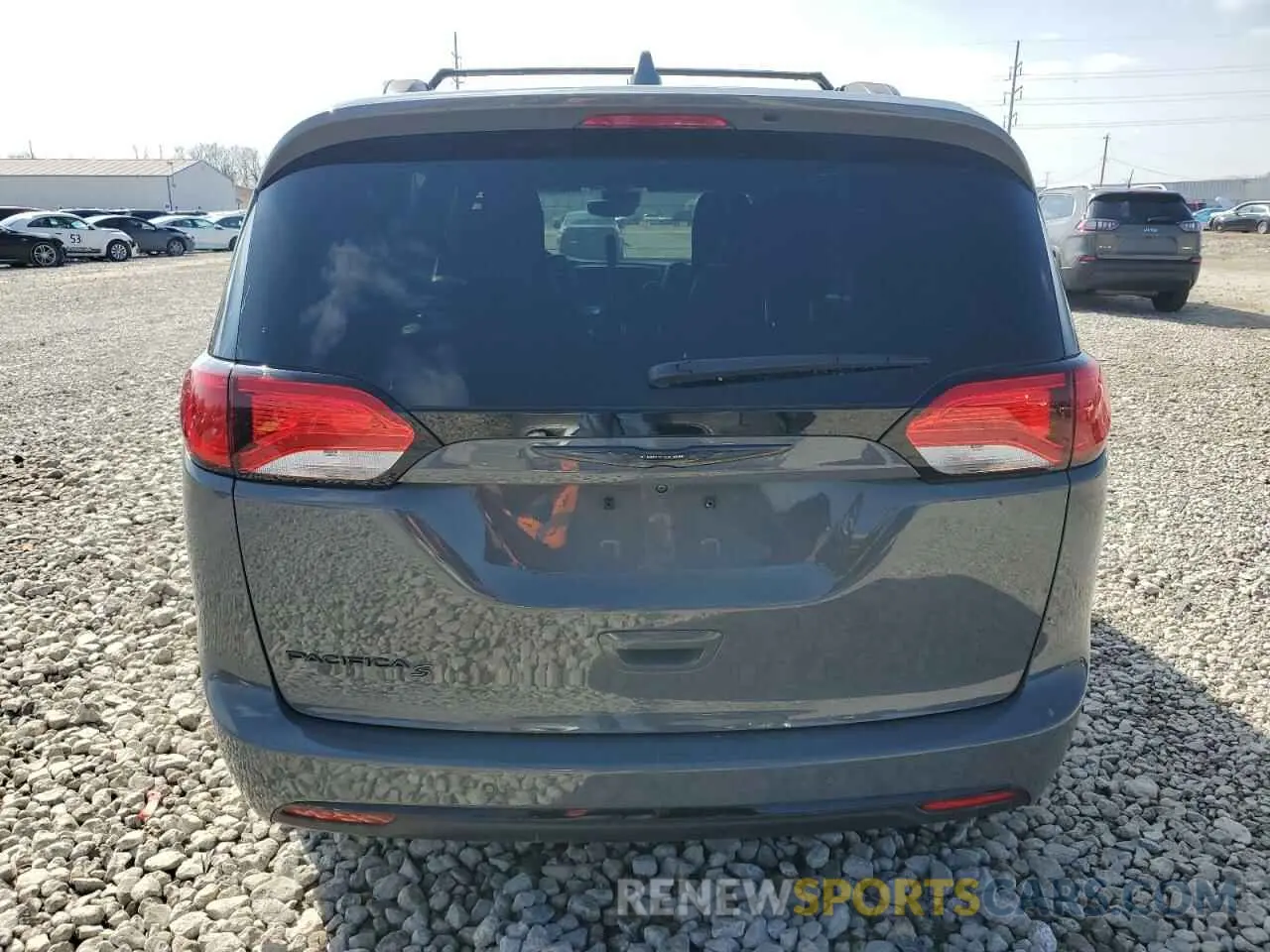 6 Photograph of a damaged car 2C4RC1EG5LR137360 CHRYSLER PACIFICA 2020