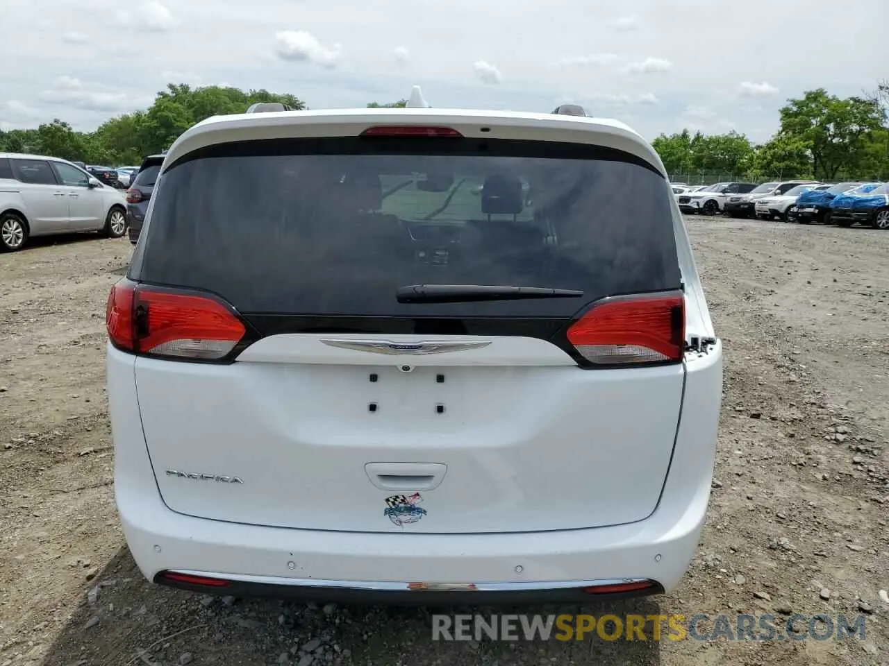 6 Photograph of a damaged car 2C4RC1EG5LR141778 CHRYSLER PACIFICA 2020