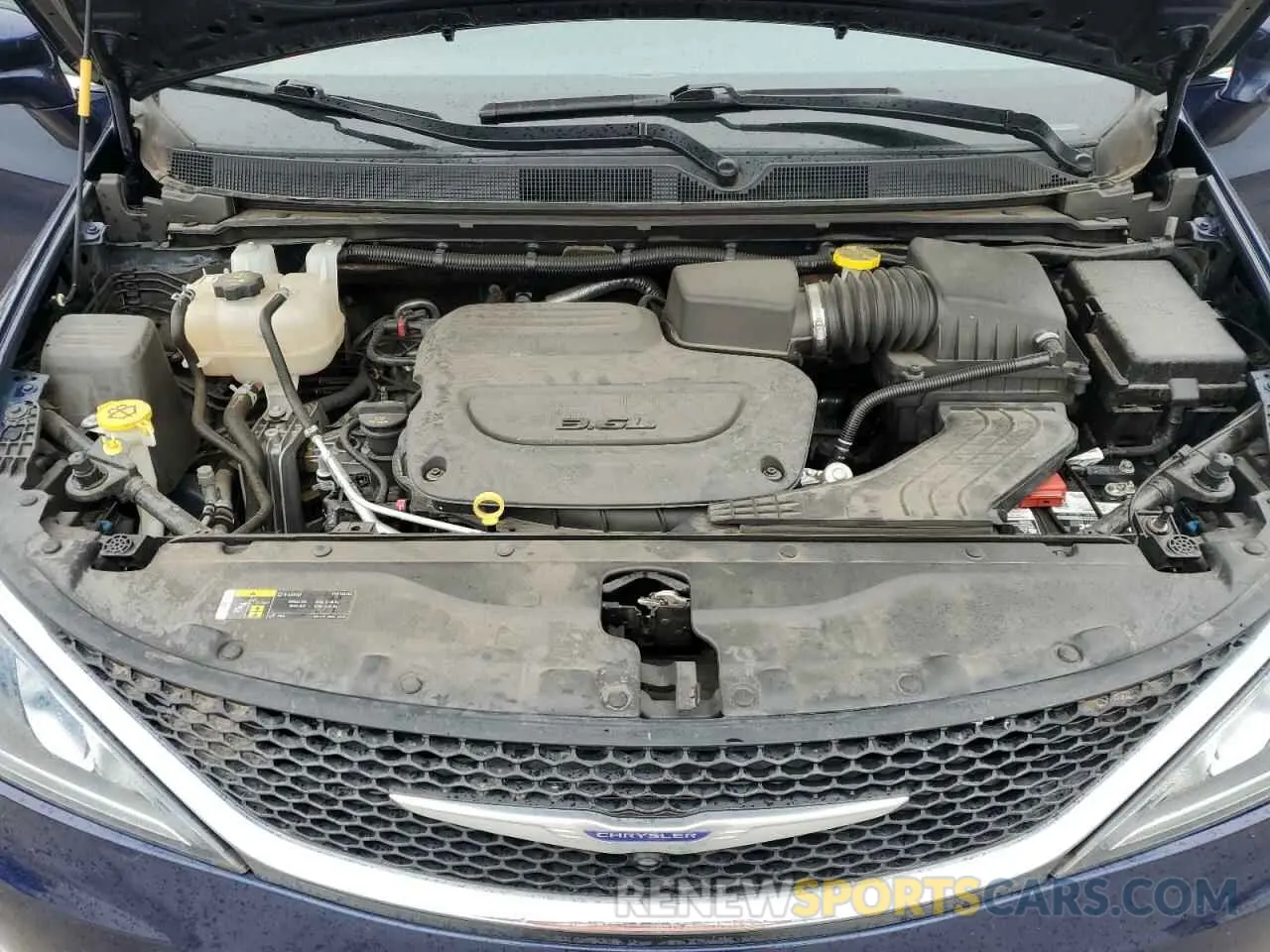 12 Photograph of a damaged car 2C4RC1EG5LR210260 CHRYSLER PACIFICA 2020
