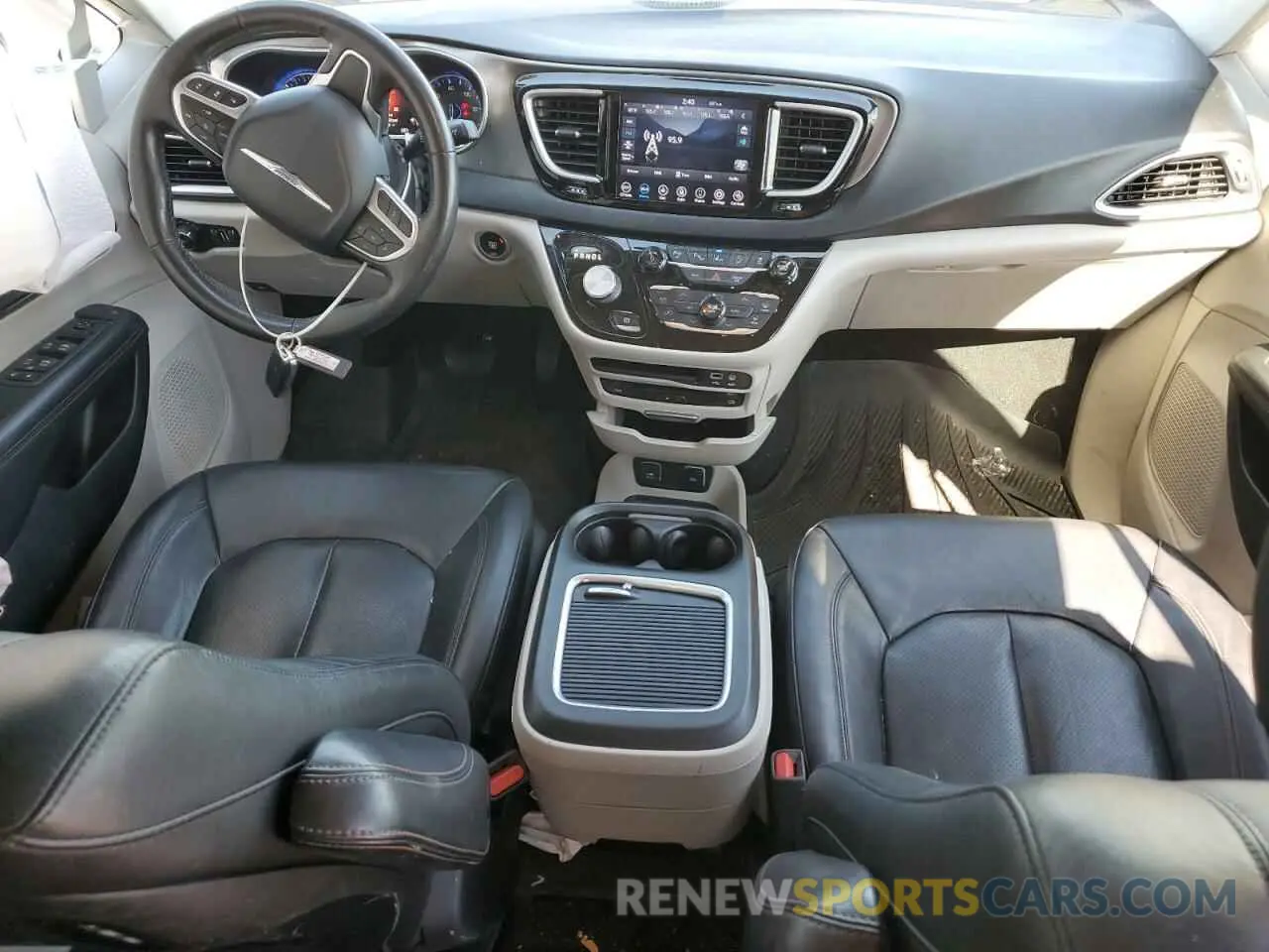 8 Photograph of a damaged car 2C4RC1EG7LR234320 CHRYSLER PACIFICA 2020