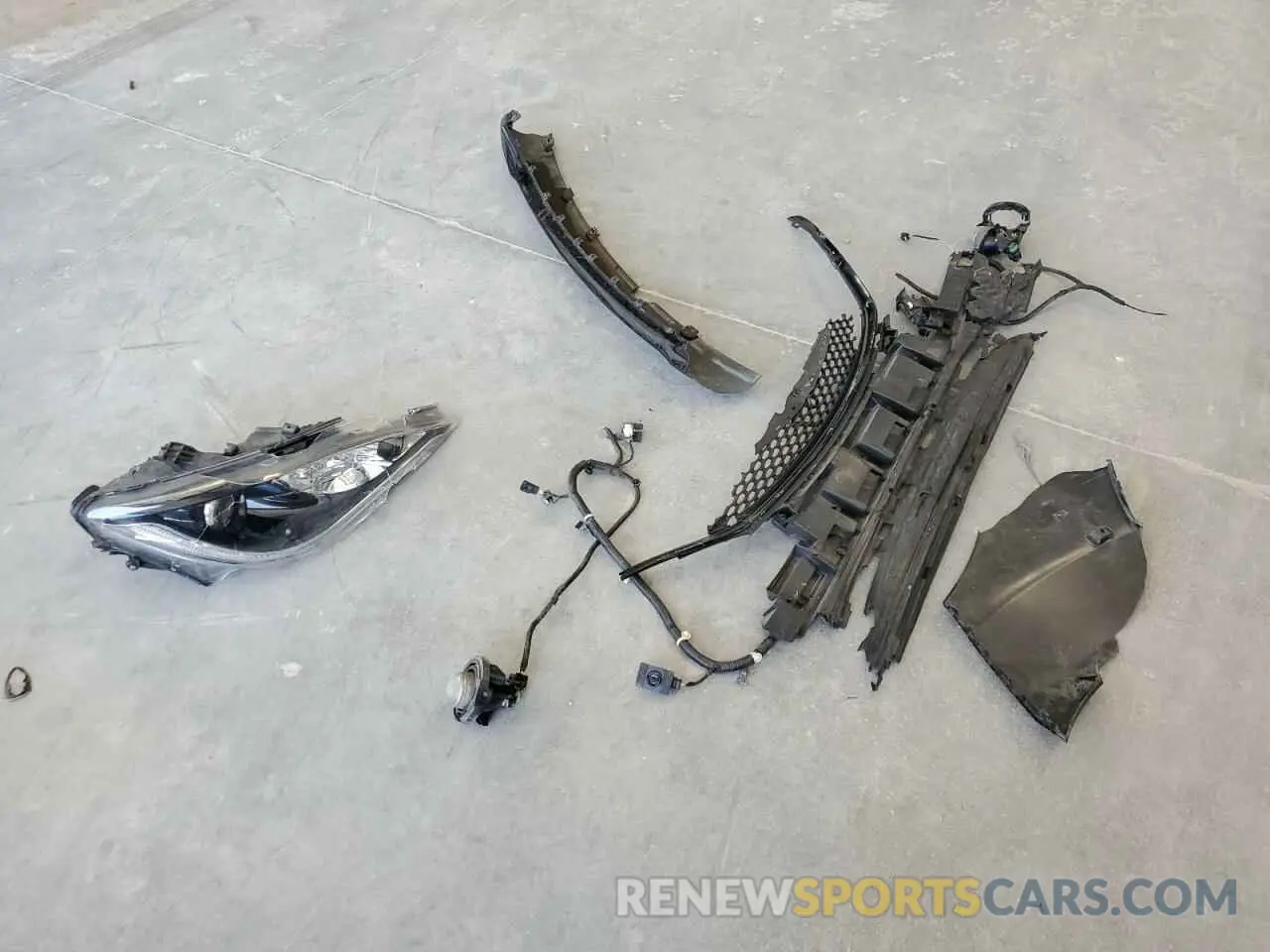 13 Photograph of a damaged car 2C4RC1EG8LR134985 CHRYSLER PACIFICA 2020