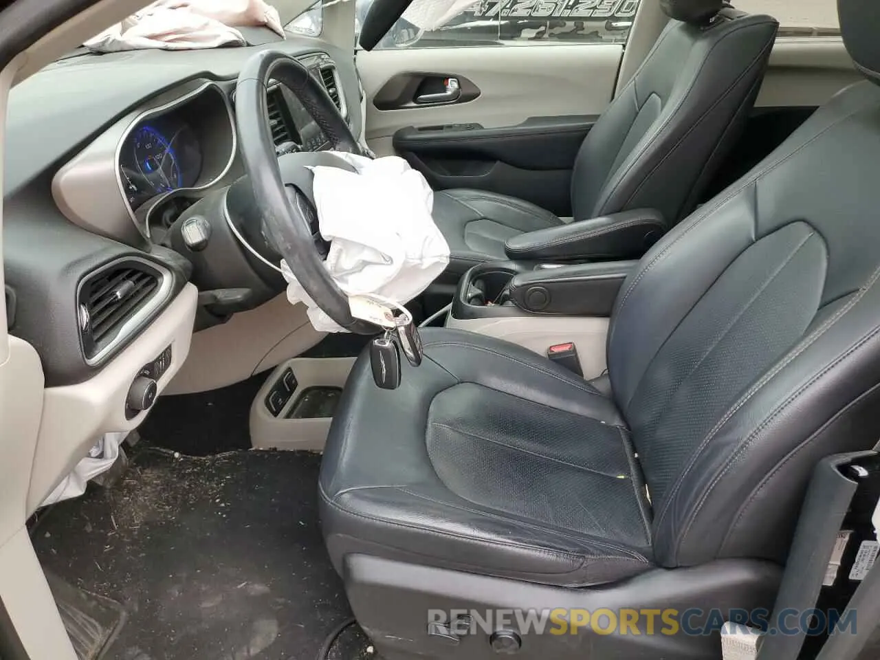 7 Photograph of a damaged car 2C4RC1EG9LR252558 CHRYSLER PACIFICA 2020