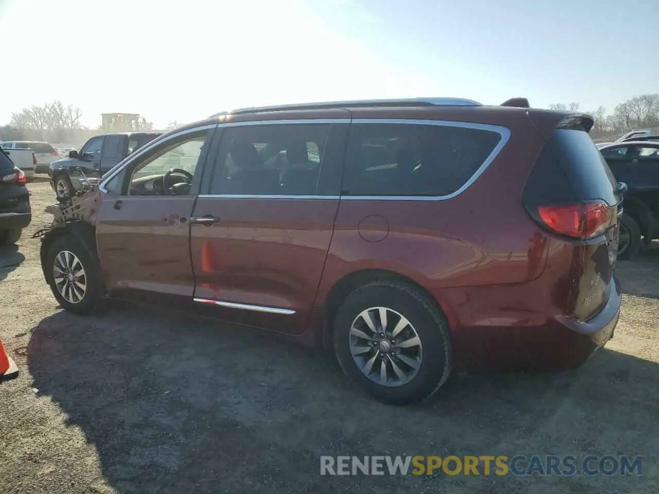 2 Photograph of a damaged car 2C4RC1EG9LR273295 CHRYSLER PACIFICA 2020