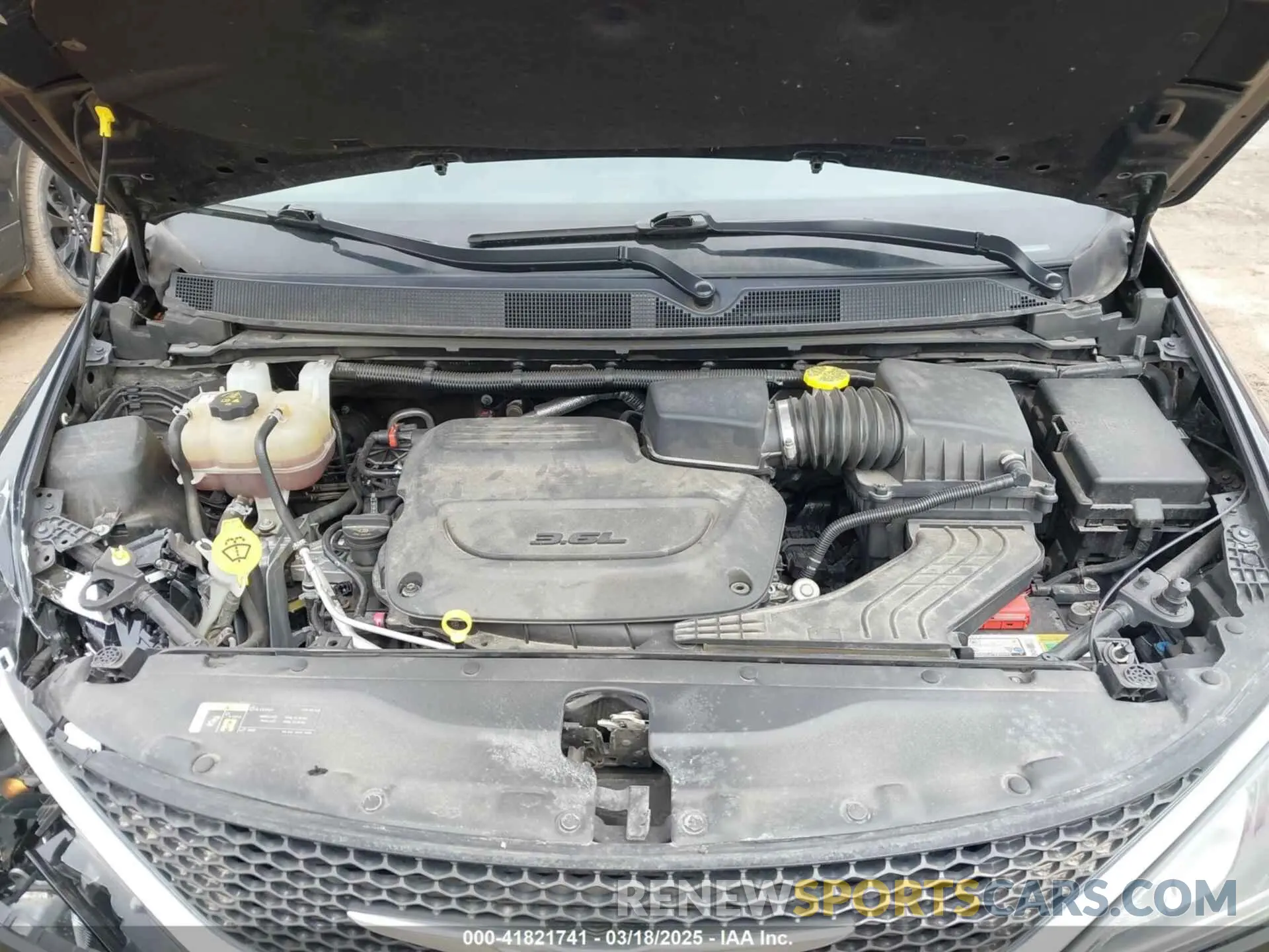 10 Photograph of a damaged car 2C4RC1EGXLR172914 CHRYSLER PACIFICA 2020