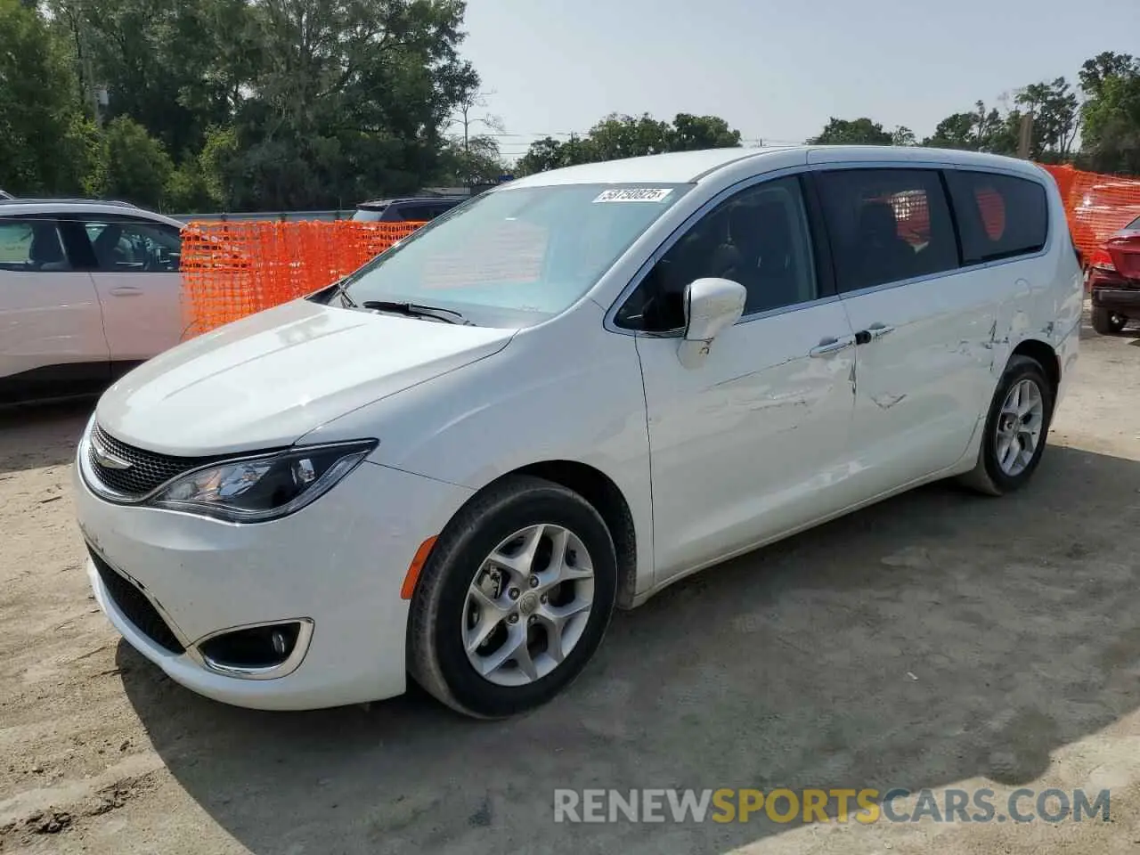 1 Photograph of a damaged car 2C4RC1FG0LR142318 CHRYSLER PACIFICA 2020