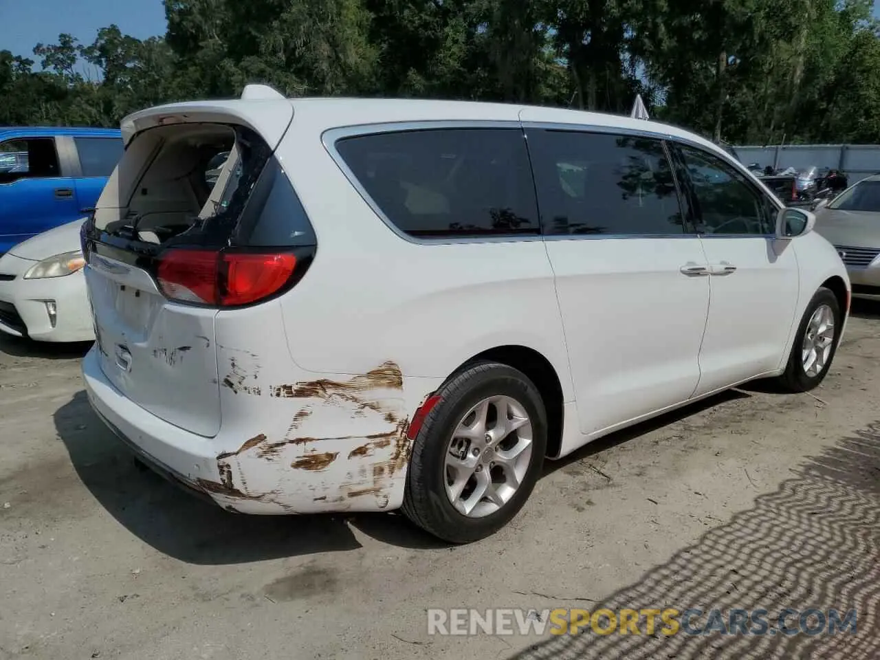 3 Photograph of a damaged car 2C4RC1FG0LR142318 CHRYSLER PACIFICA 2020