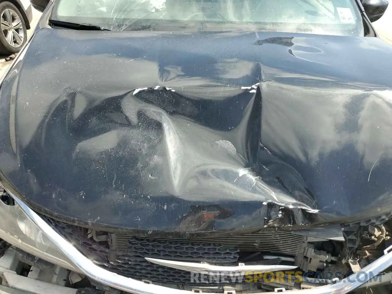 12 Photograph of a damaged car 2C4RC1FG1LR143364 CHRYSLER PACIFICA 2020