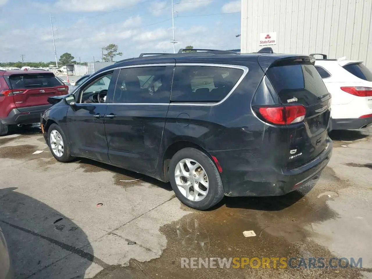 2 Photograph of a damaged car 2C4RC1FG1LR143364 CHRYSLER PACIFICA 2020