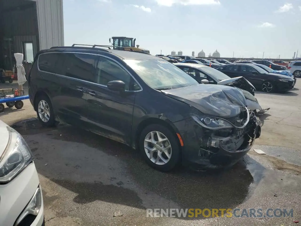 4 Photograph of a damaged car 2C4RC1FG1LR143364 CHRYSLER PACIFICA 2020