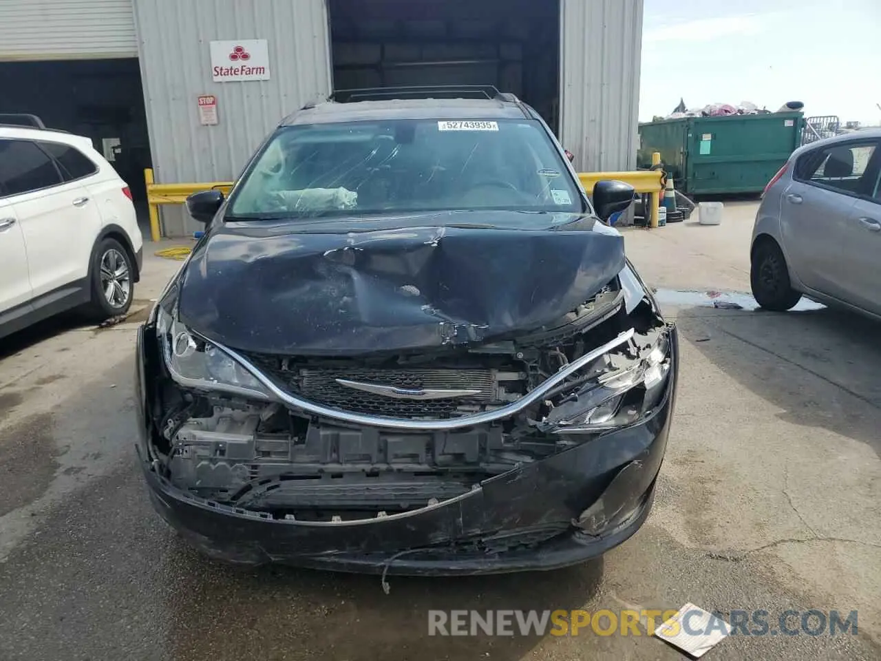 5 Photograph of a damaged car 2C4RC1FG1LR143364 CHRYSLER PACIFICA 2020