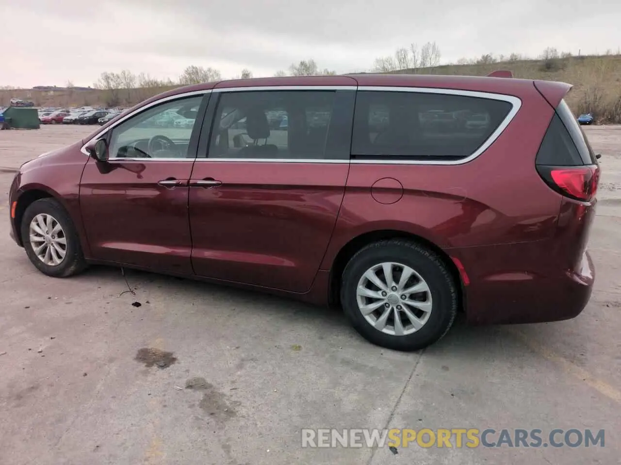 2 Photograph of a damaged car 2C4RC1FG2LR126900 CHRYSLER PACIFICA 2020
