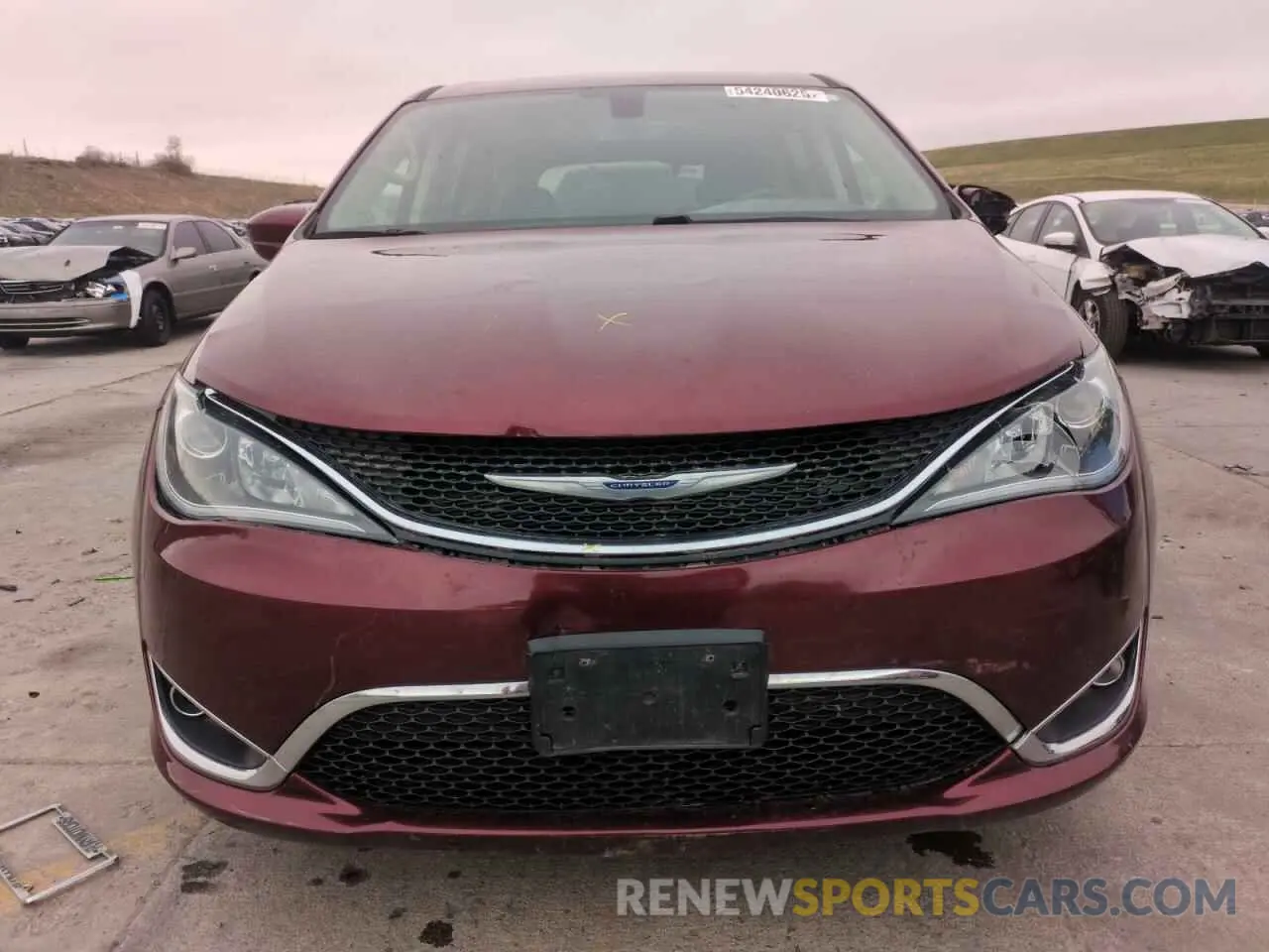 5 Photograph of a damaged car 2C4RC1FG2LR126900 CHRYSLER PACIFICA 2020