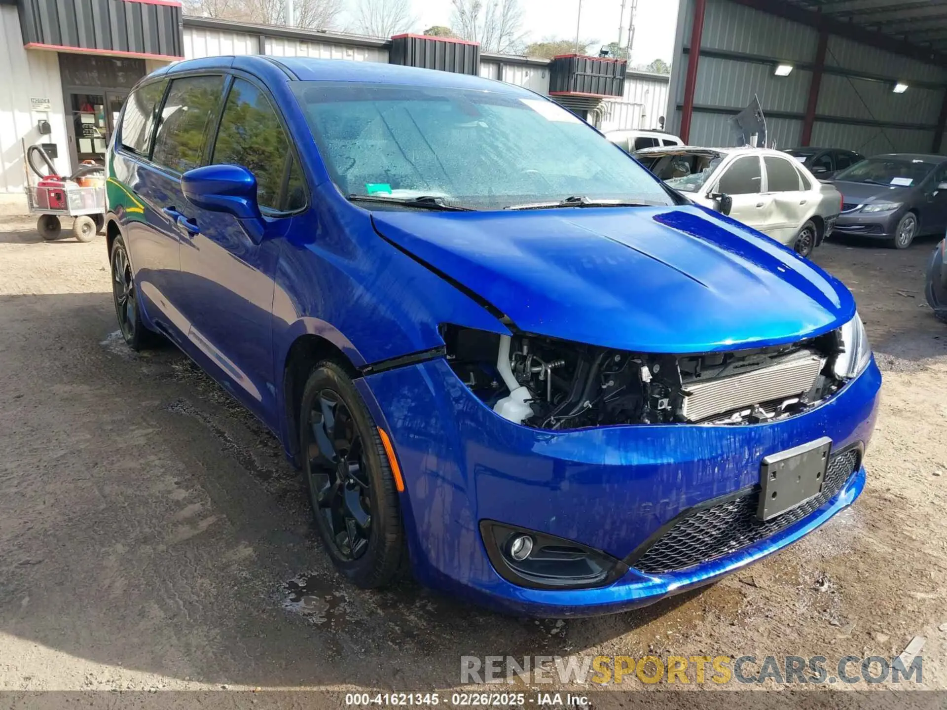 1 Photograph of a damaged car 2C4RC1FG2LR147598 CHRYSLER PACIFICA 2020