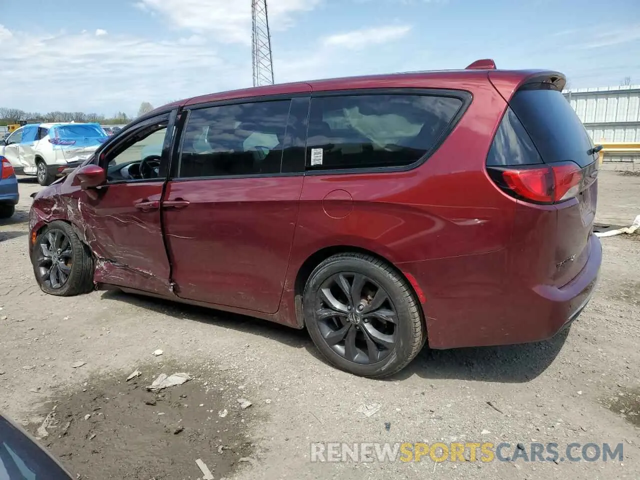 2 Photograph of a damaged car 2C4RC1FG2LR235891 CHRYSLER PACIFICA 2020