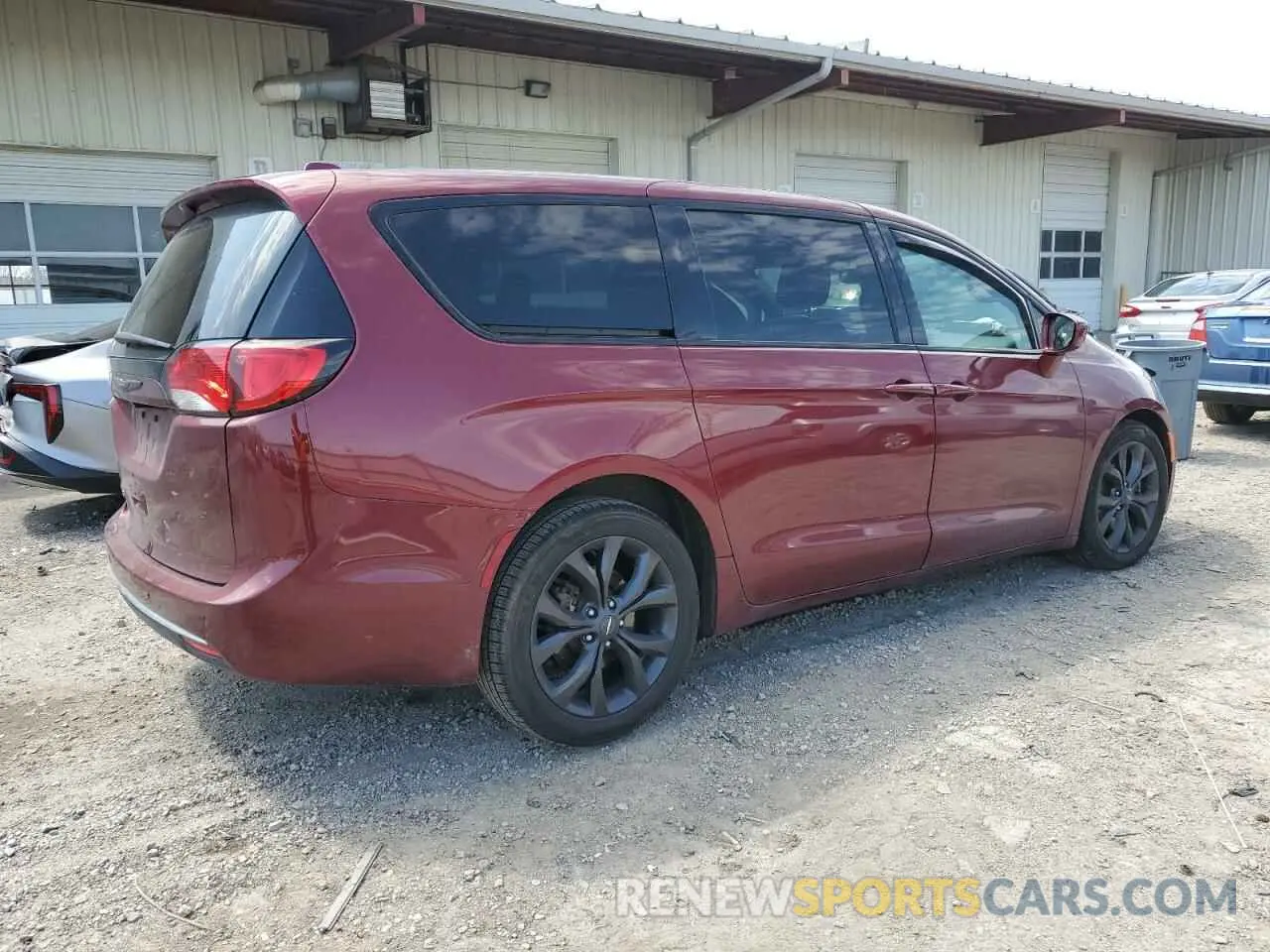 3 Photograph of a damaged car 2C4RC1FG2LR235891 CHRYSLER PACIFICA 2020