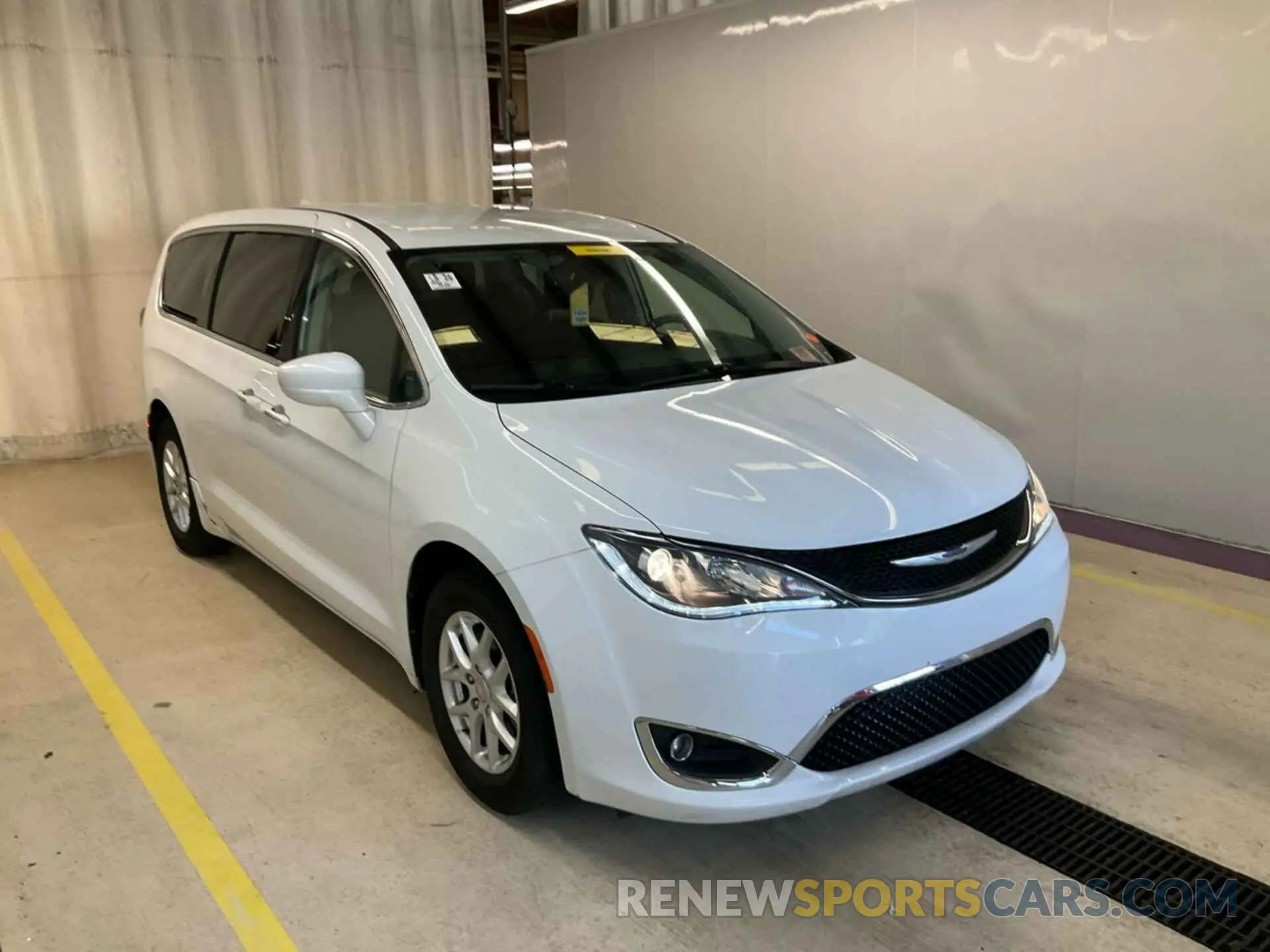 23 Photograph of a damaged car 2C4RC1FG2LR237592 CHRYSLER PACIFICA 2020