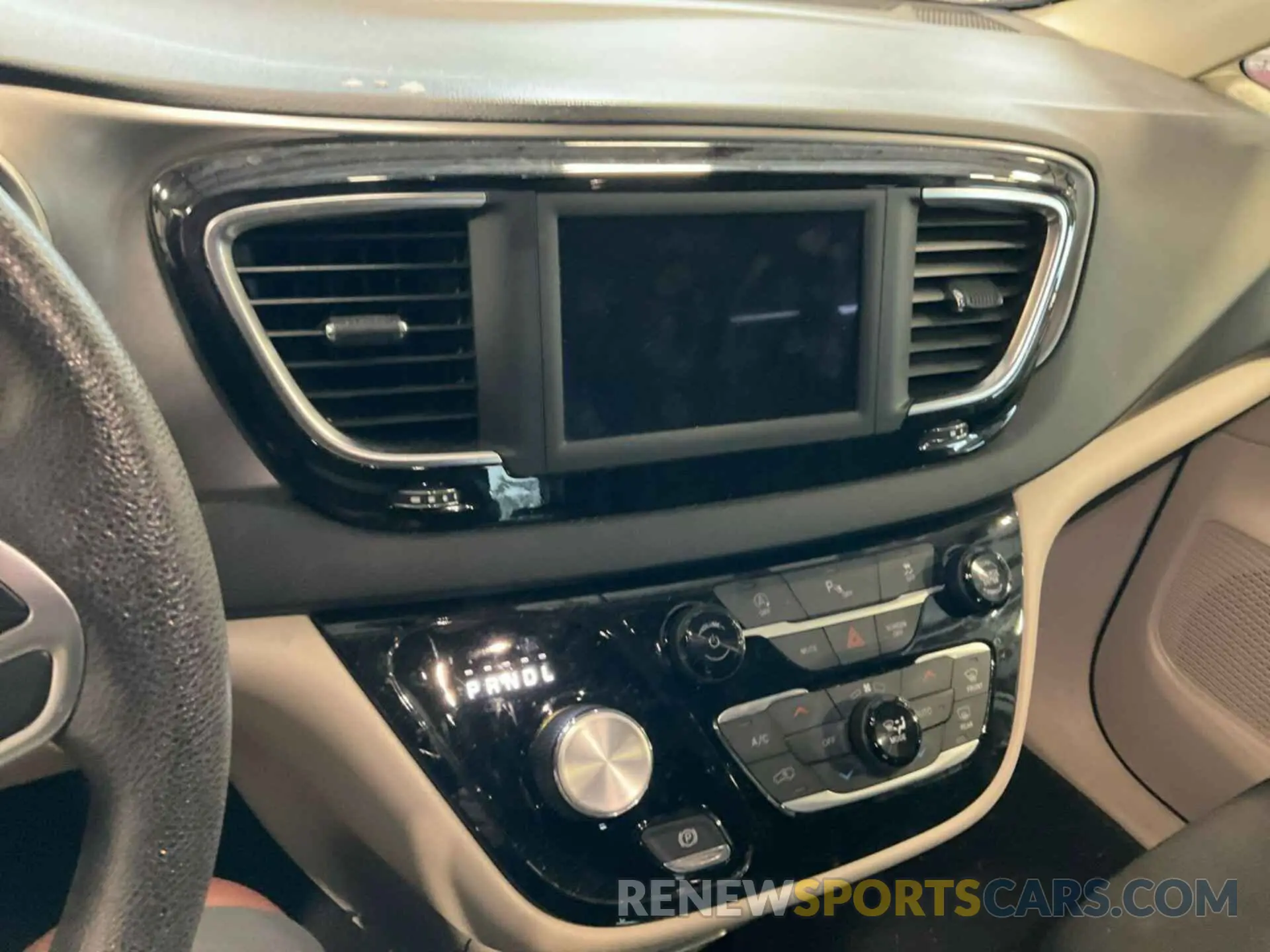 7 Photograph of a damaged car 2C4RC1FG2LR237592 CHRYSLER PACIFICA 2020